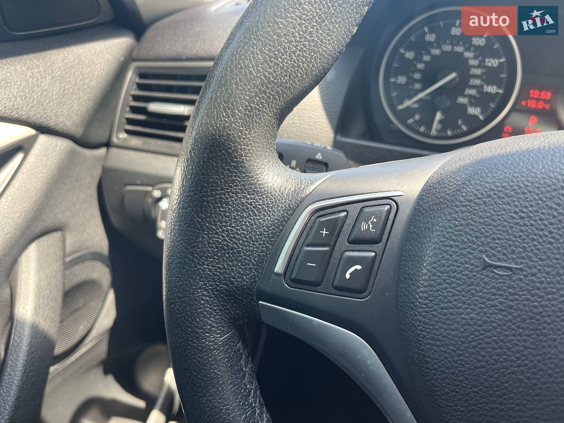 BMW X1 2014 VIN WBAVM1C57FVW58740 фото оголошення 12 з 24