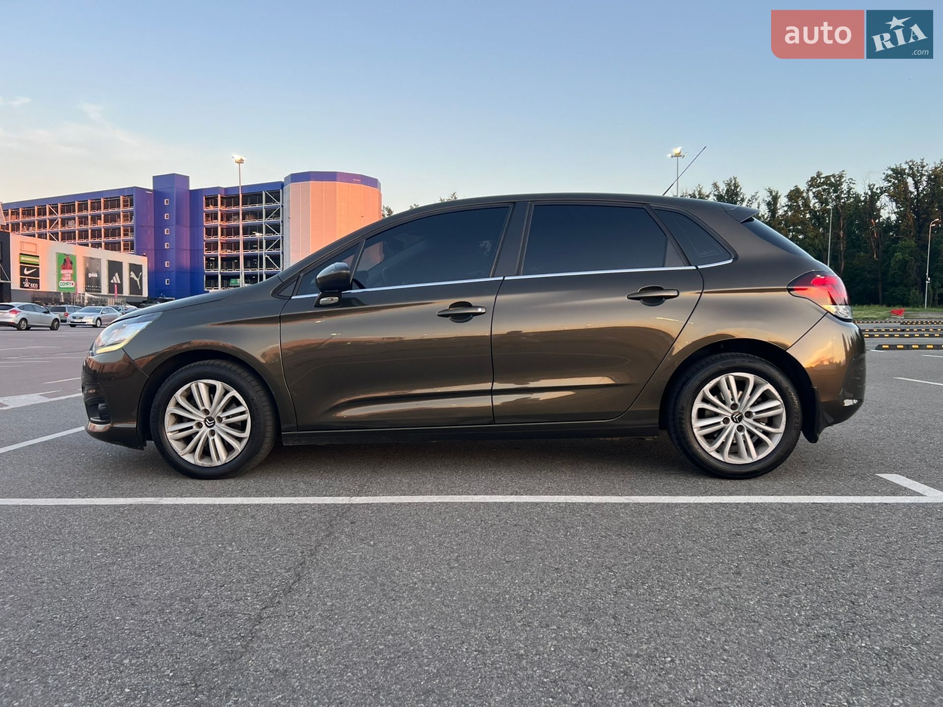 Citroen C4 2015 VIN VF7NC9HD8FY522634 фото оголошення 8 з 42
