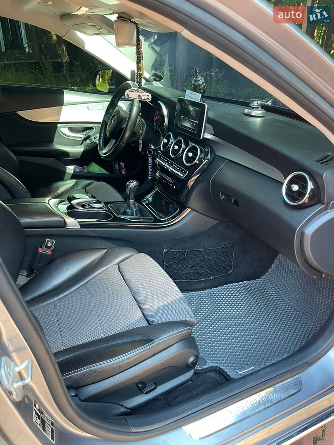 Mercedes-Benz C-Class 2015 VIN WDD2052041F185418 фото оголошення 26 з 31