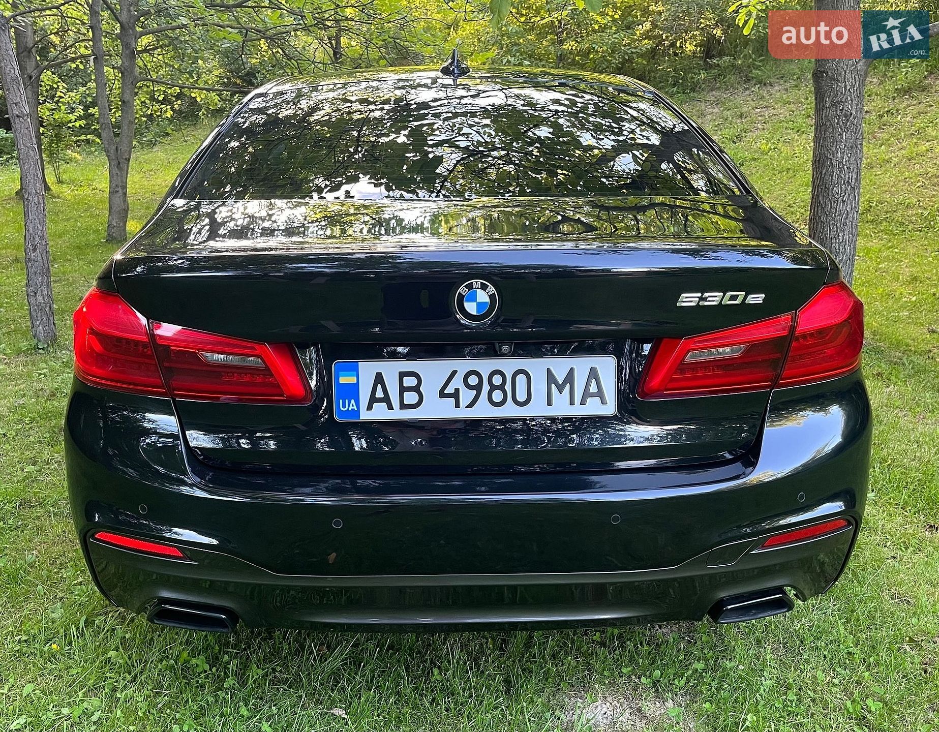 BMW 5 Series 2018 VIN WBAJA9C55KB253588 фото оголошення 12 з 42