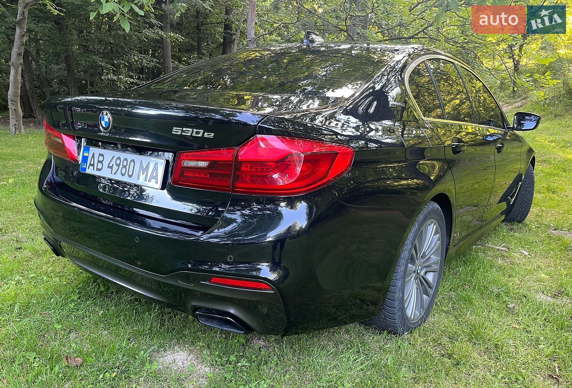 BMW 5 Series 2018 VIN WBAJA9C55KB253588 фото оголошення 11 з 42