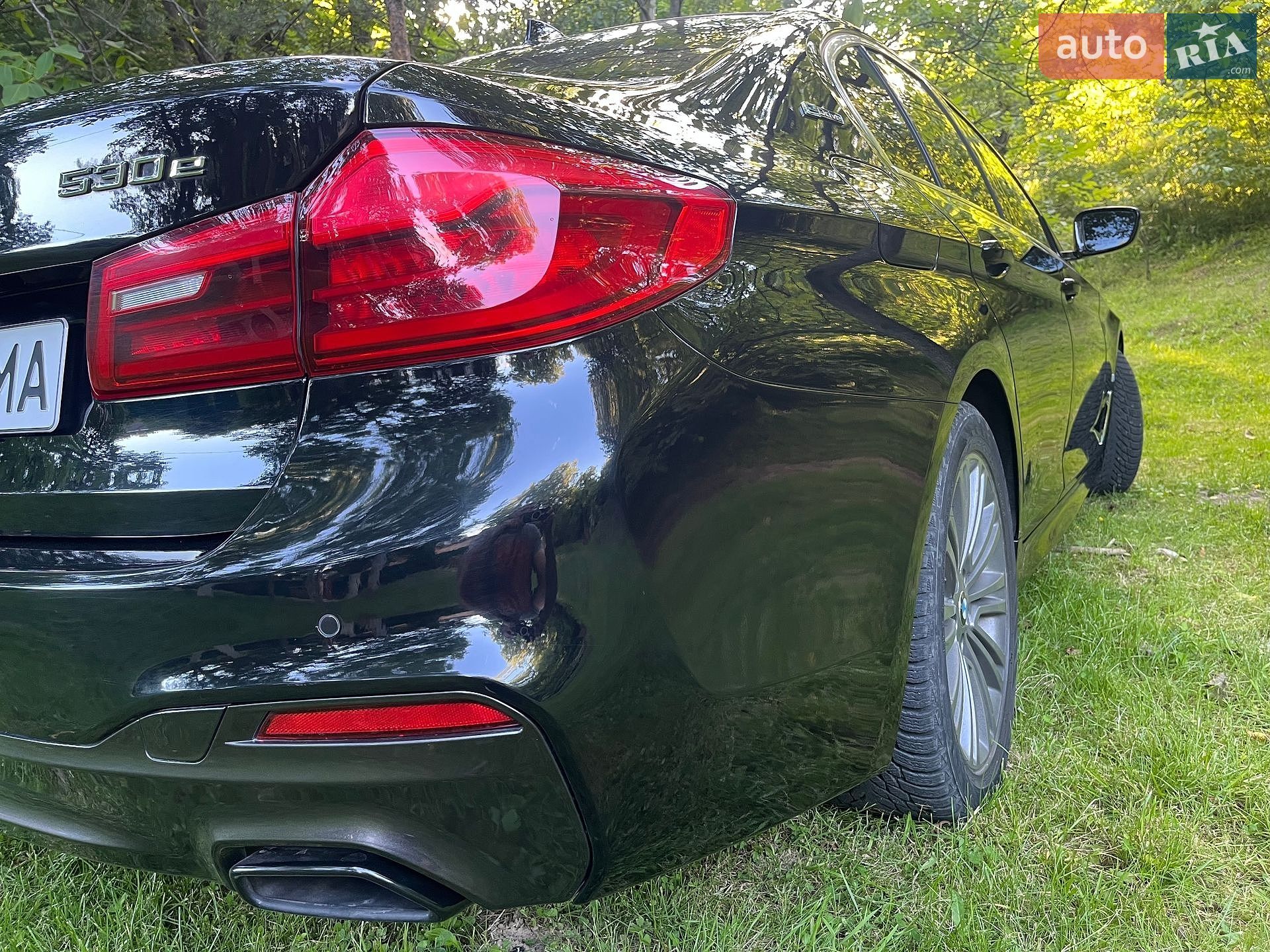 BMW 5 Series 2018 VIN WBAJA9C55KB253588 фото оголошення 14 з 42