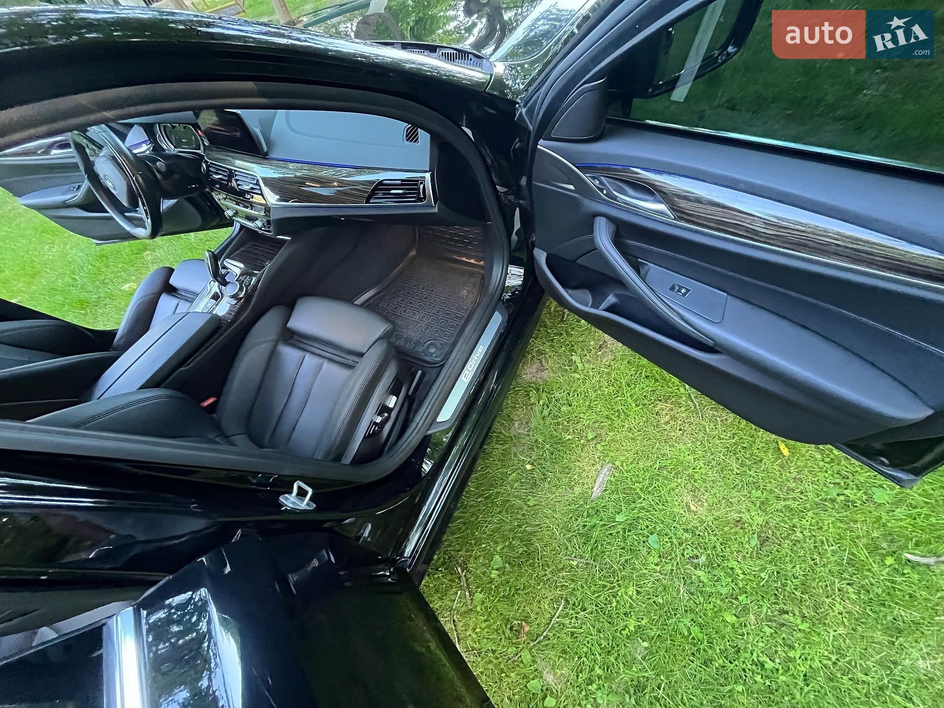 BMW 5 Series 2018 VIN WBAJA9C55KB253588 фото оголошення 21 з 42