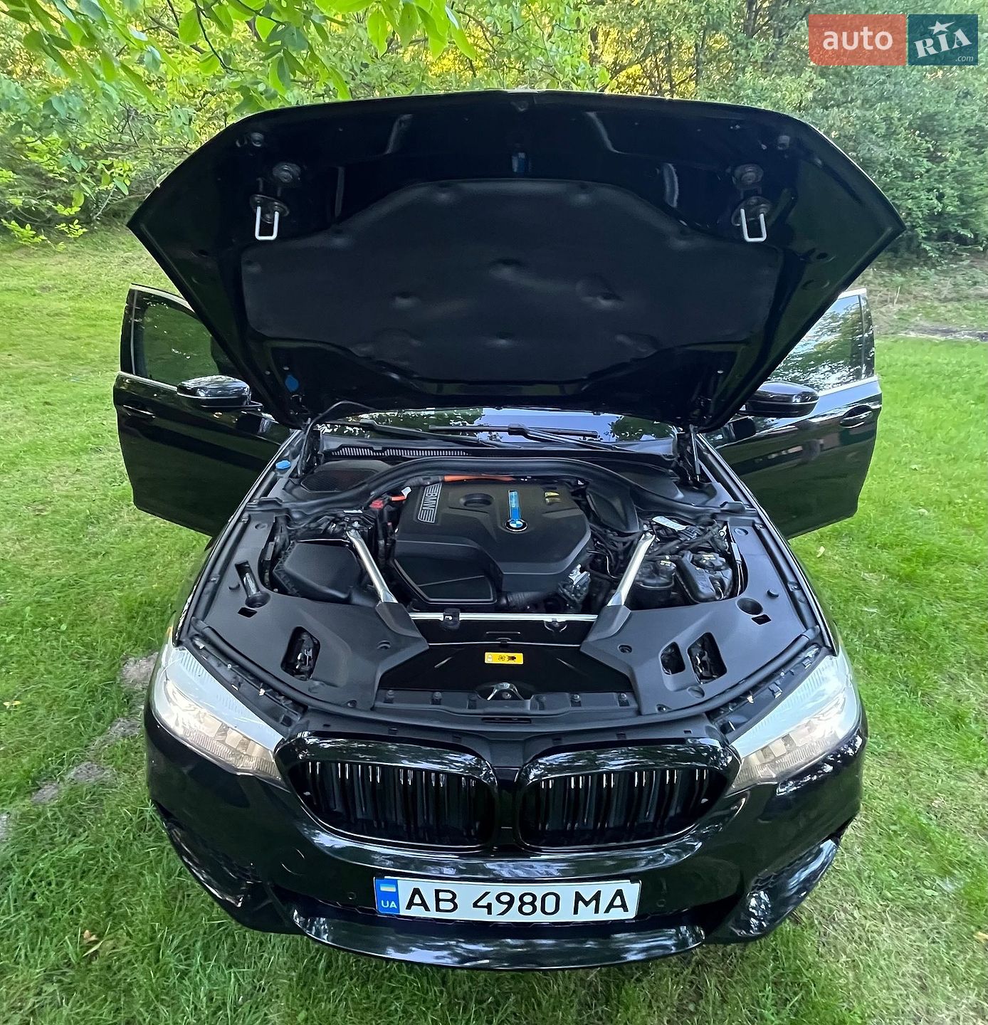 BMW 5 Series 2018 VIN WBAJA9C55KB253588 фото оголошення 26 з 42