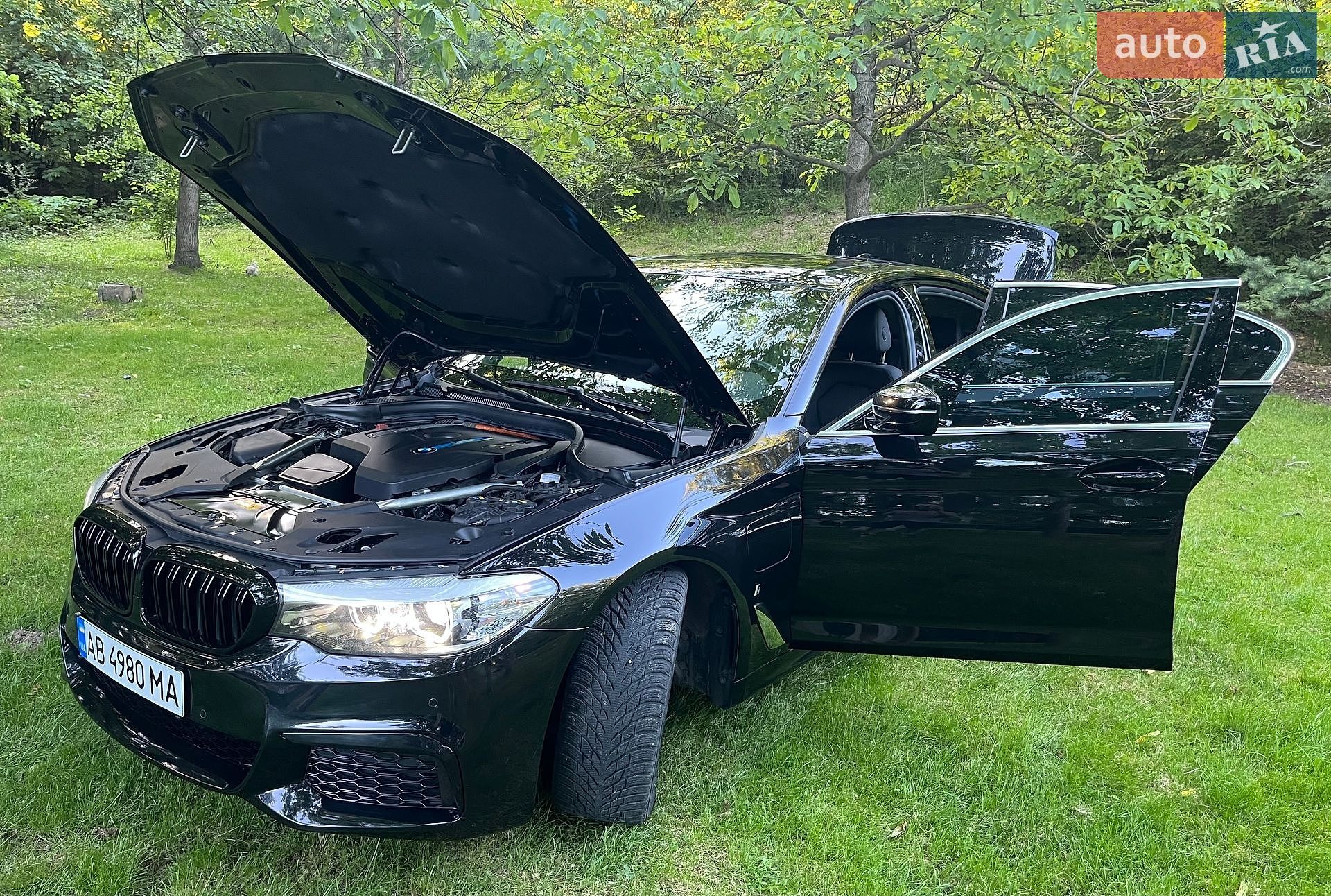BMW 5 Series 2018 VIN WBAJA9C55KB253588 фото оголошення 27 з 42