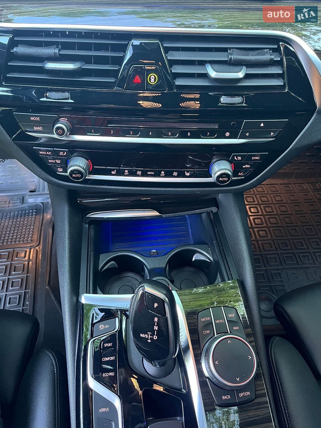 BMW 5 Series 2018 VIN WBAJA9C55KB253588 фото оголошення 31 з 42