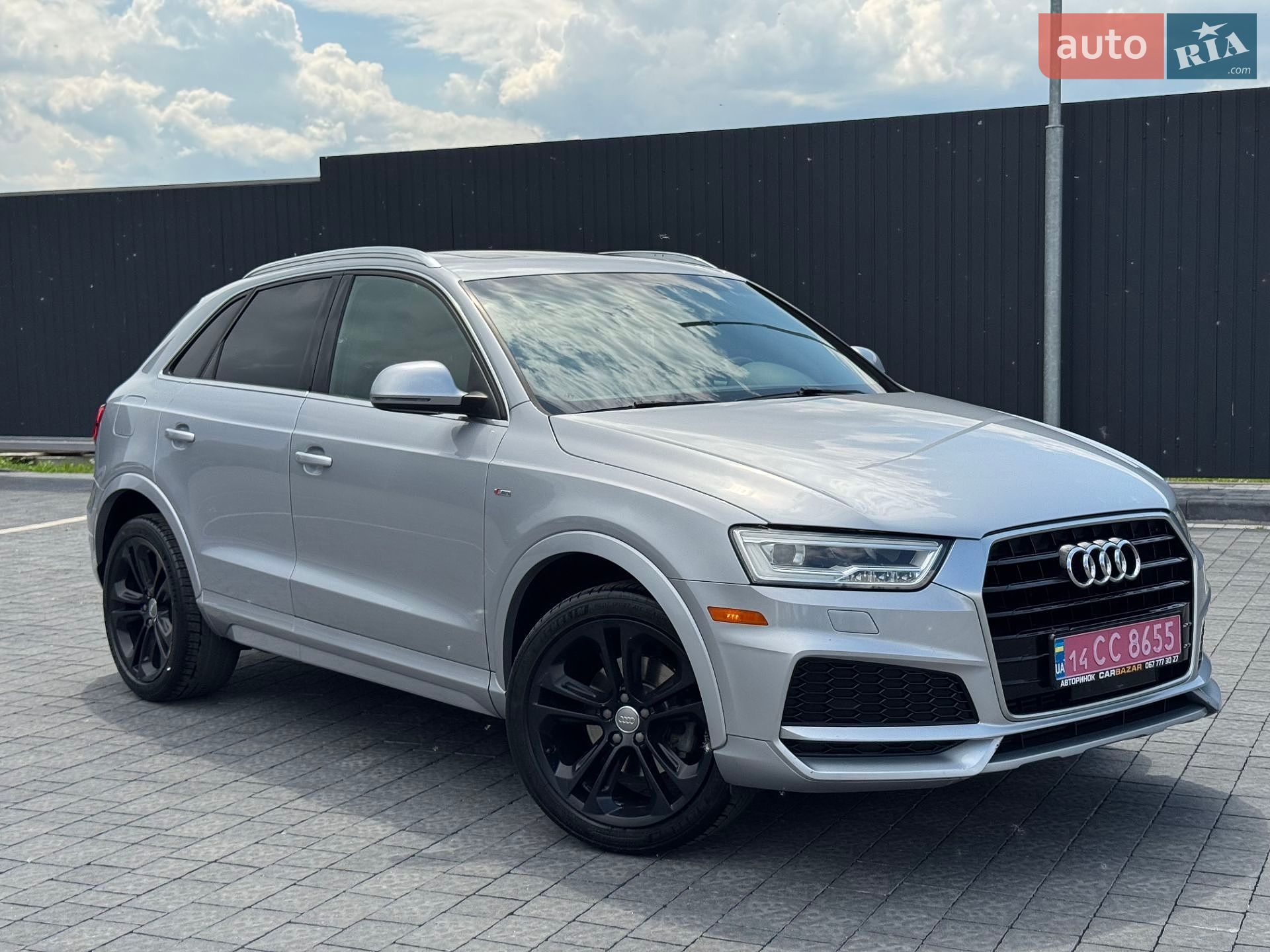 Audi Q3 2018 VIN WA1HCCFS8JR026552 фото оголошення 8 з 31