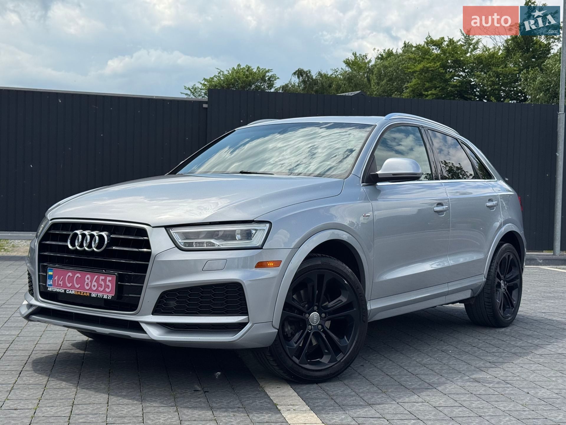 Audi Q3 2018 VIN WA1HCCFS8JR026552 фото оголошення 2 з 31