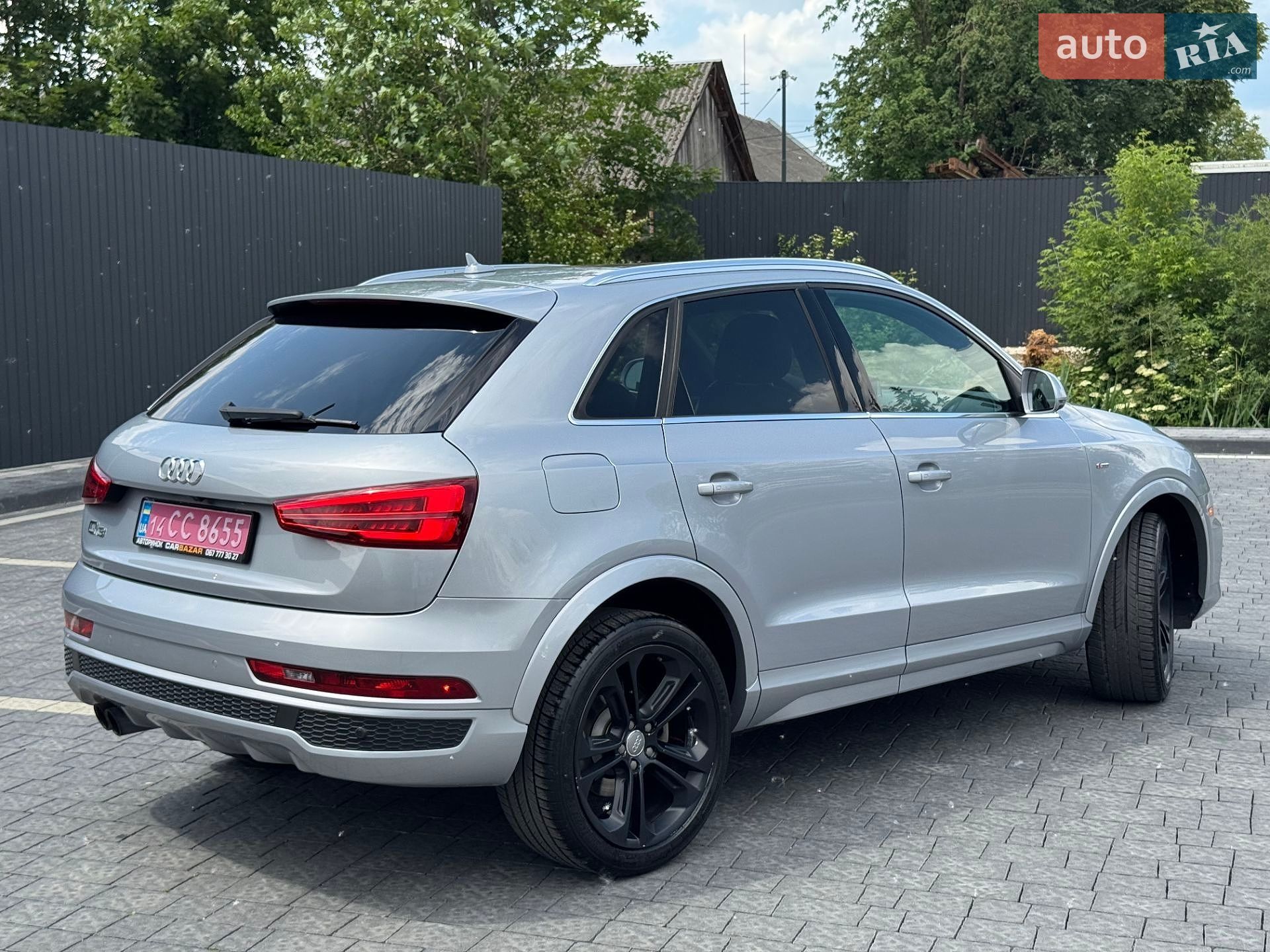 Audi Q3 2018 VIN WA1HCCFS8JR026552 фото оголошення 12 з 31