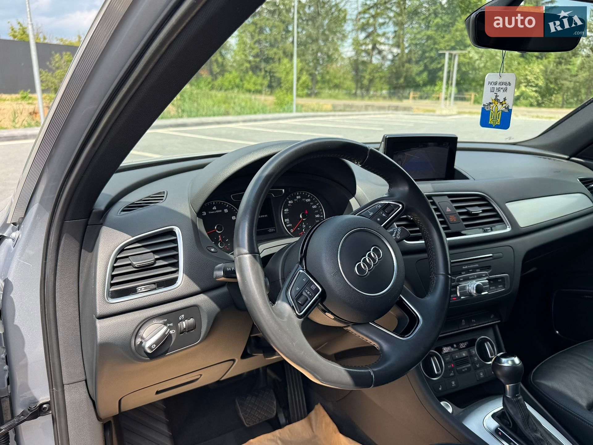 Audi Q3 2018 VIN WA1HCCFS8JR026552 фото оголошення 16 з 31