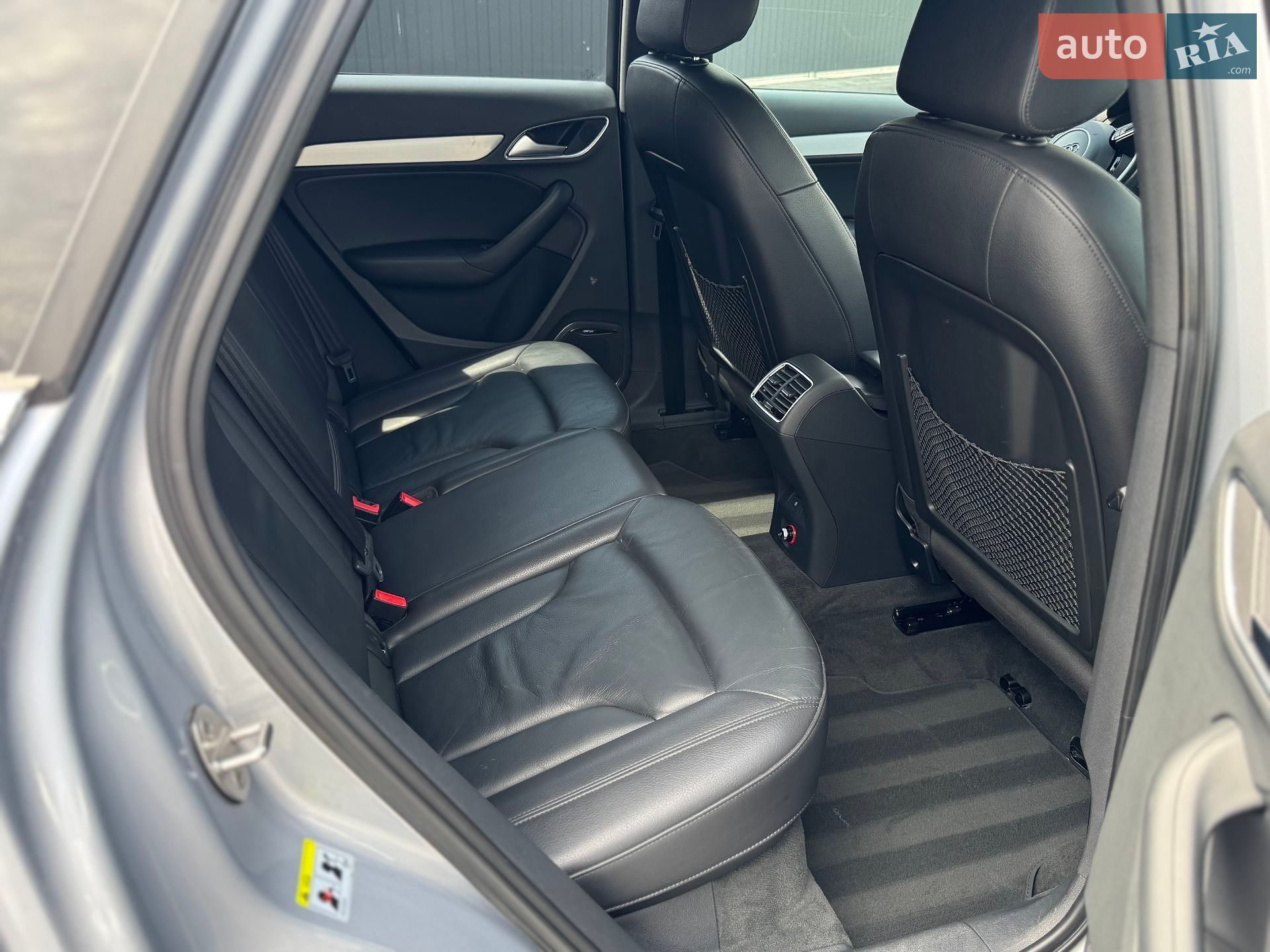 Audi Q3 2018 VIN WA1HCCFS8JR026552 фото оголошення 27 з 31
