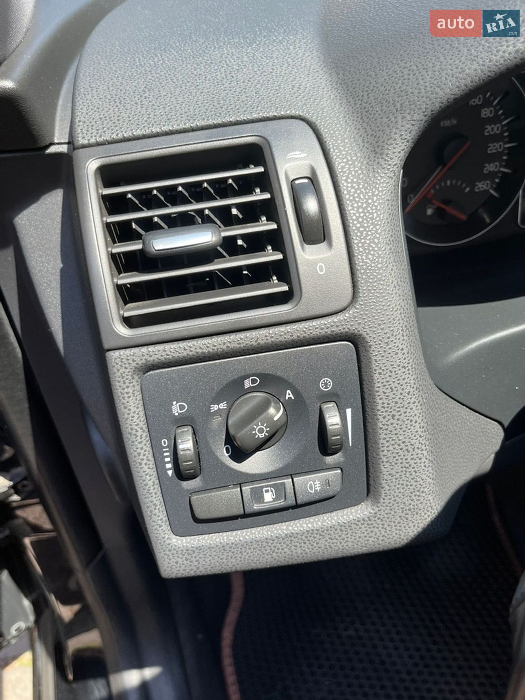 Volvo V50 2011 VIN YV1MW84F1C2653794 фото оголошення 7 з 13