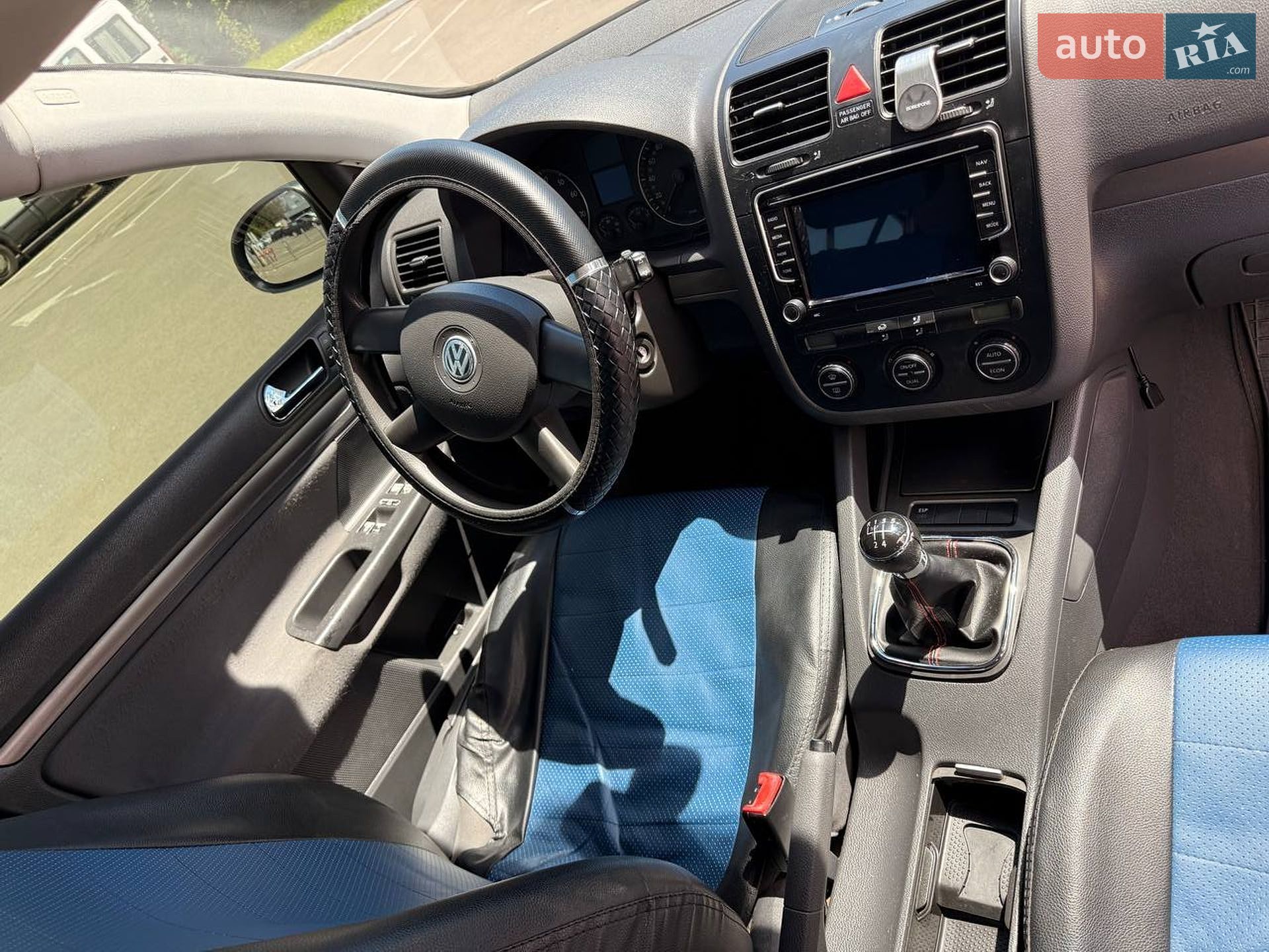 Volkswagen Golf 2004 VIN WVWZZZ1KZ4W122160 фото оголошення 3 з 9