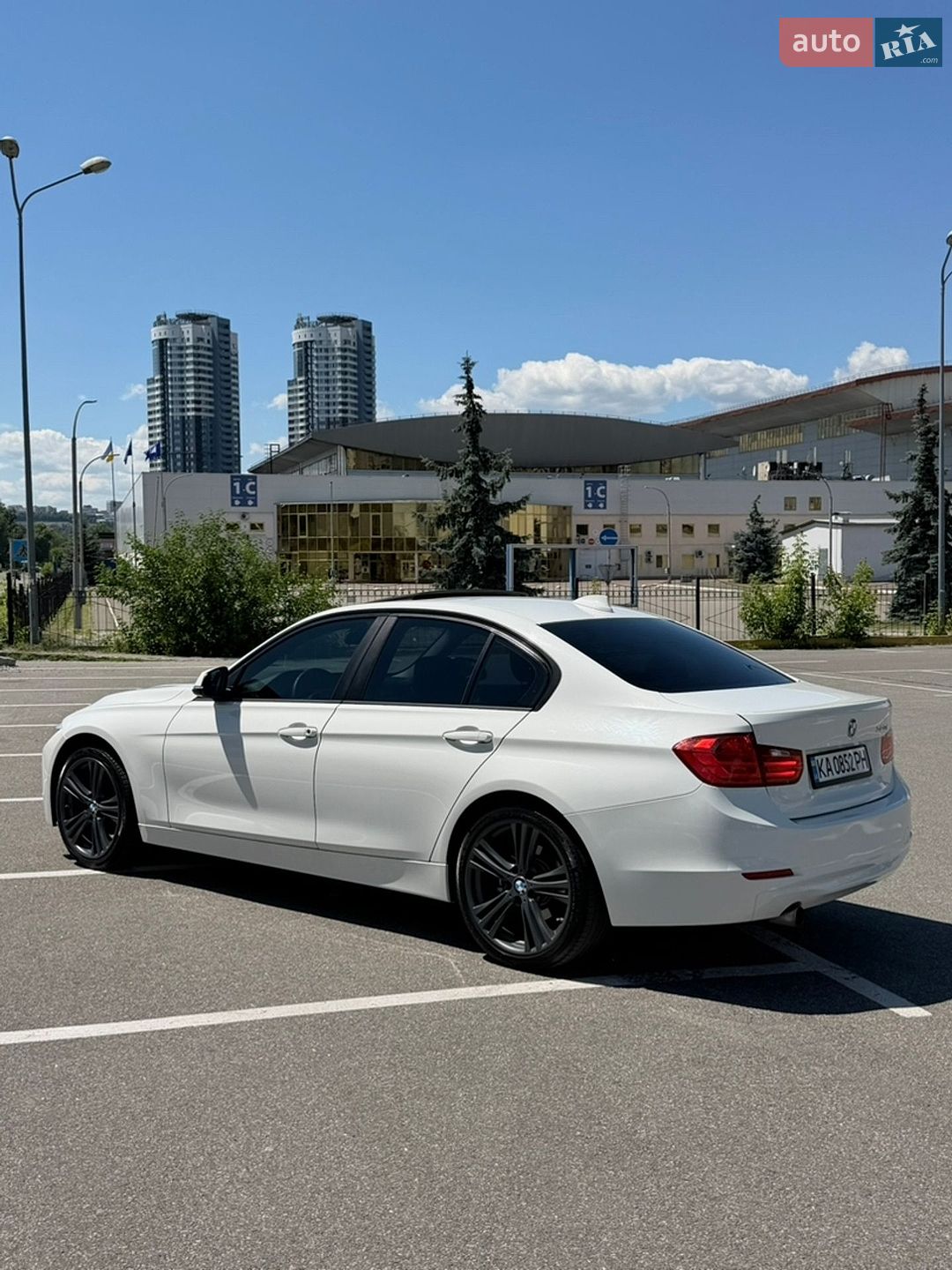 BMW 3 Series 2015 VIN WBA3B1C5XFK141124 фото оголошення 5 з 15