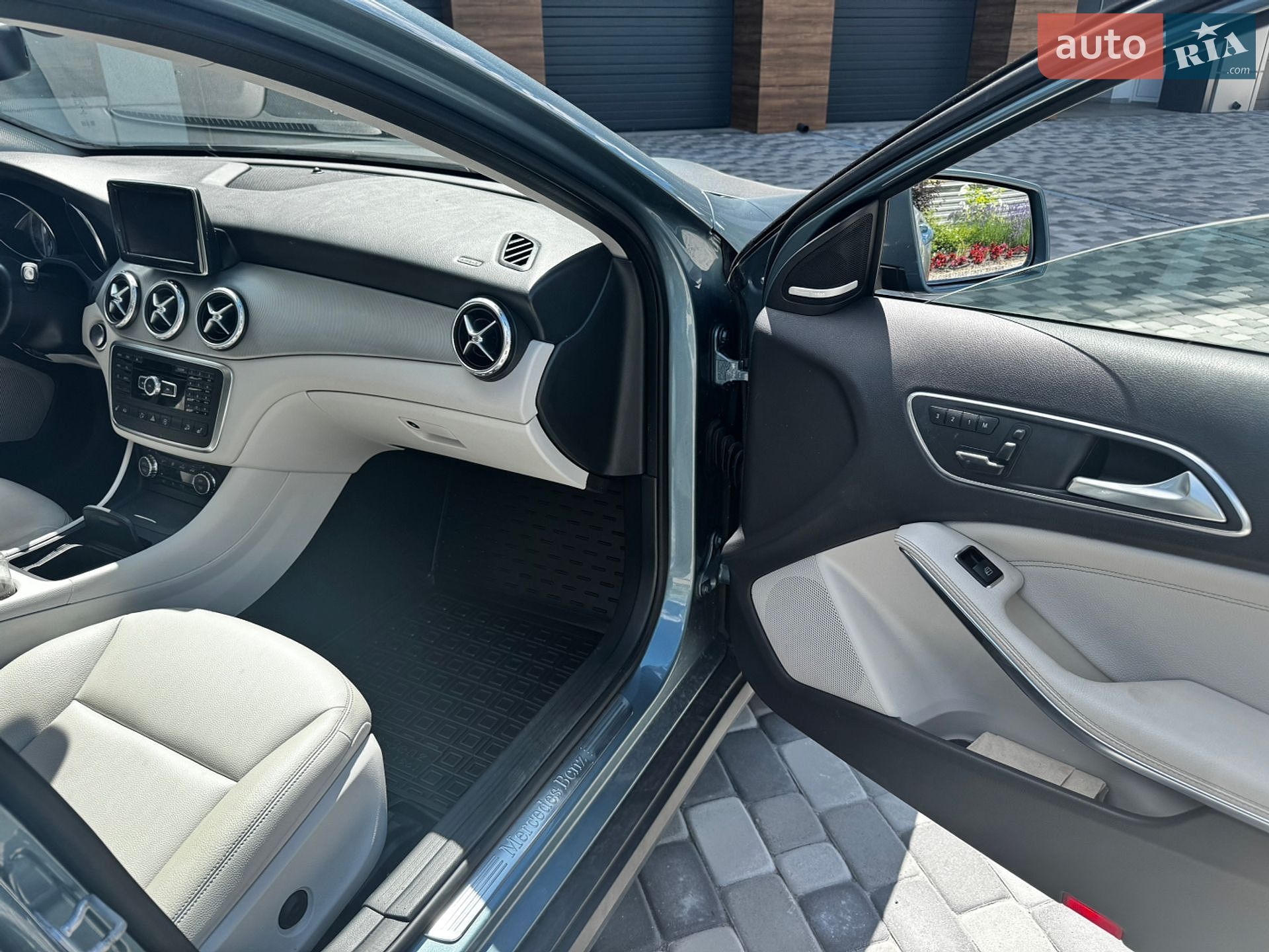 Mercedes-Benz GLA-Class 2015 VIN WDCTG4GB5FJ169046 фото оголошення 9 з 20