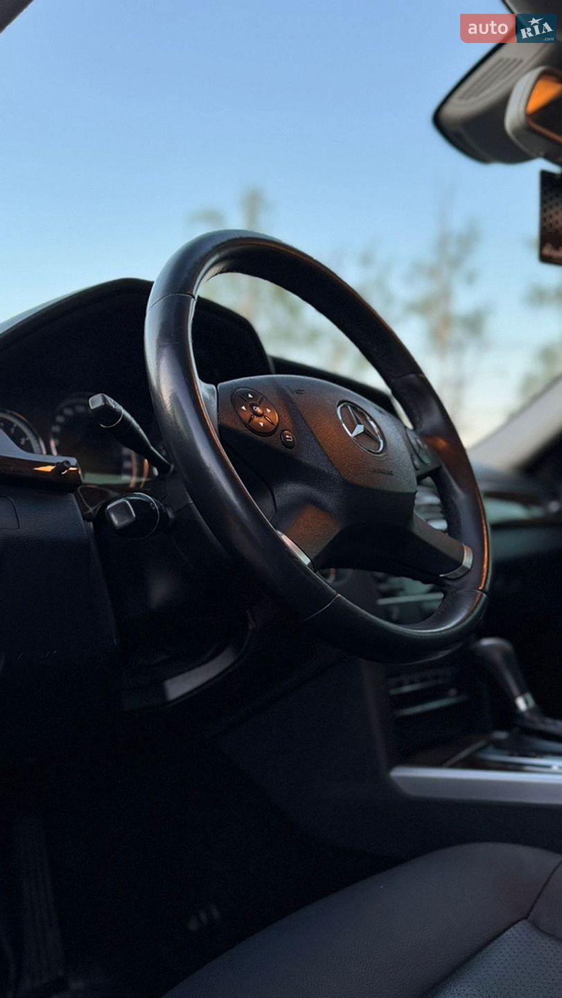 Mercedes-Benz E-Class 2011 VIN WDD2120481A422724 фото оголошення 18 з 27