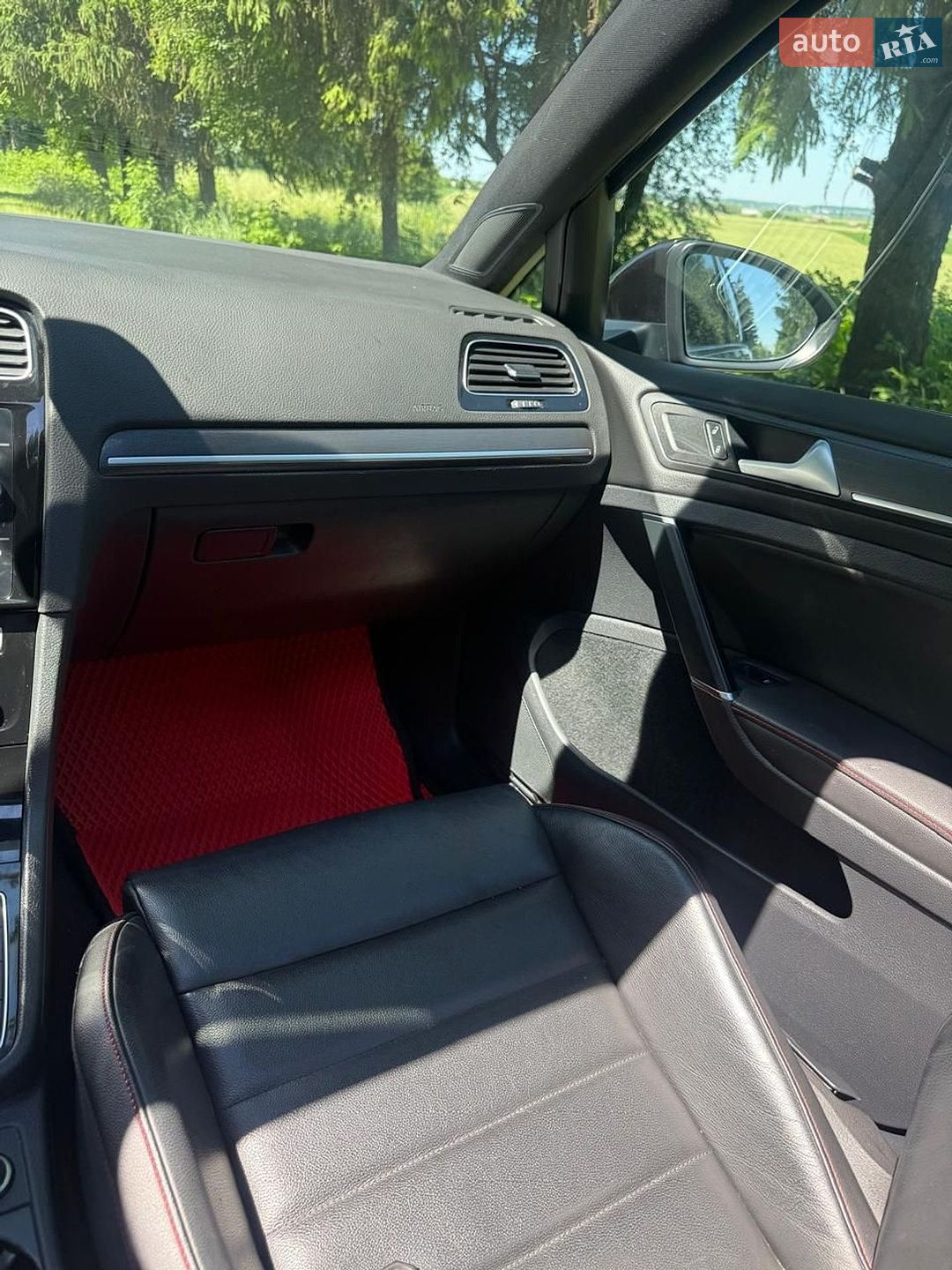 Volkswagen Golf GTI 2019 VIN 3VW5T7AU5LM001750 фото оголошення 40 з 44
