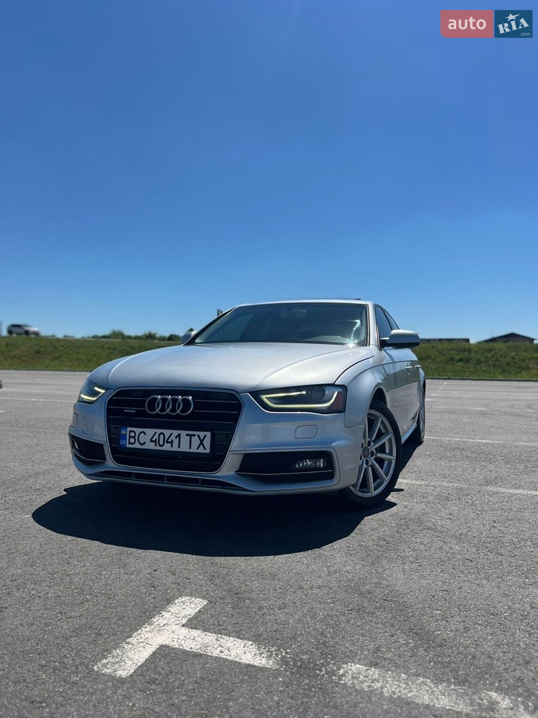 Audi A4 2013 VIN WAUFFAFL7EN024903 фото оголошення 2 з 27