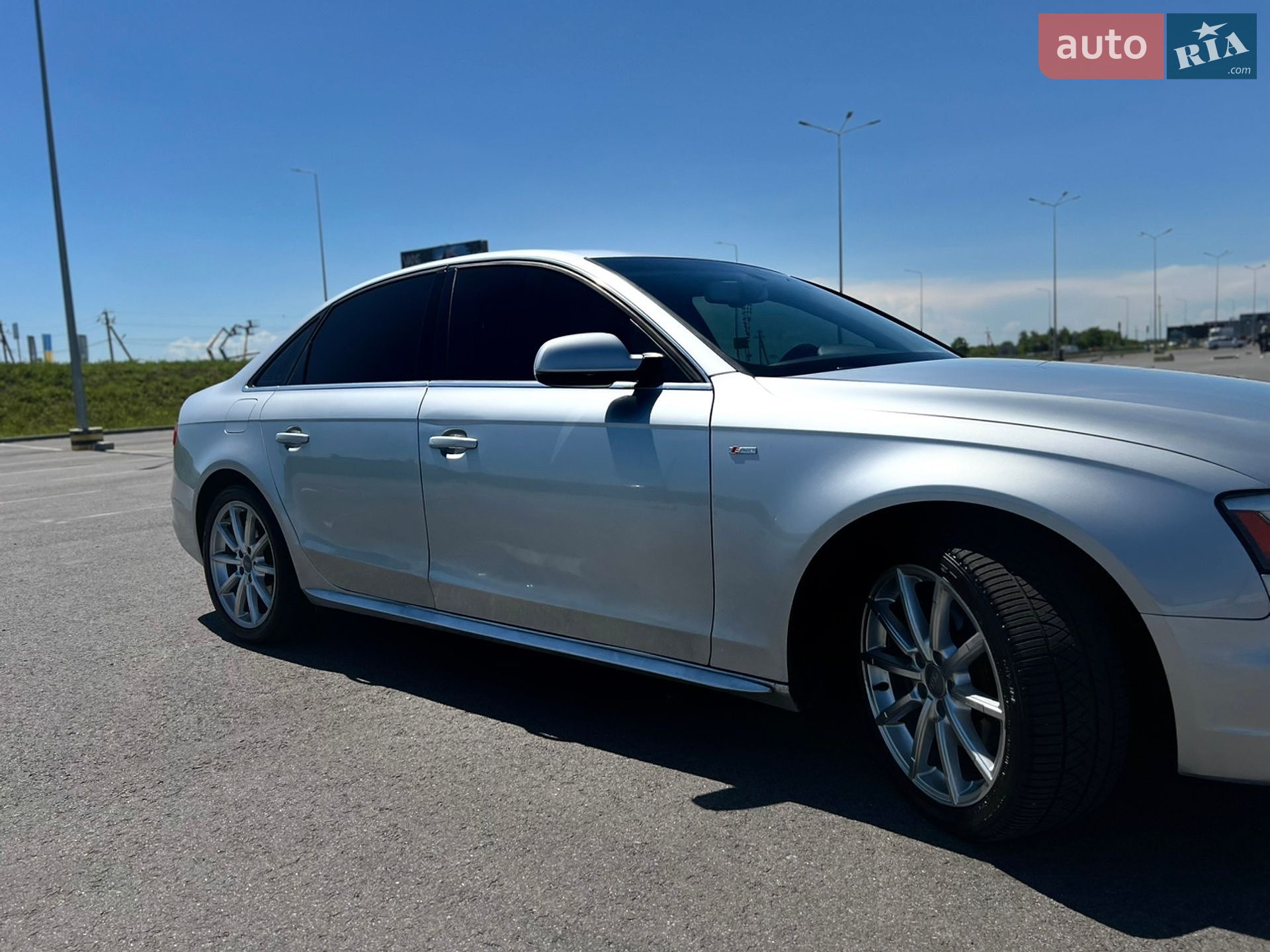Audi A4 2013 VIN WAUFFAFL7EN024903 фото оголошення 5 з 27