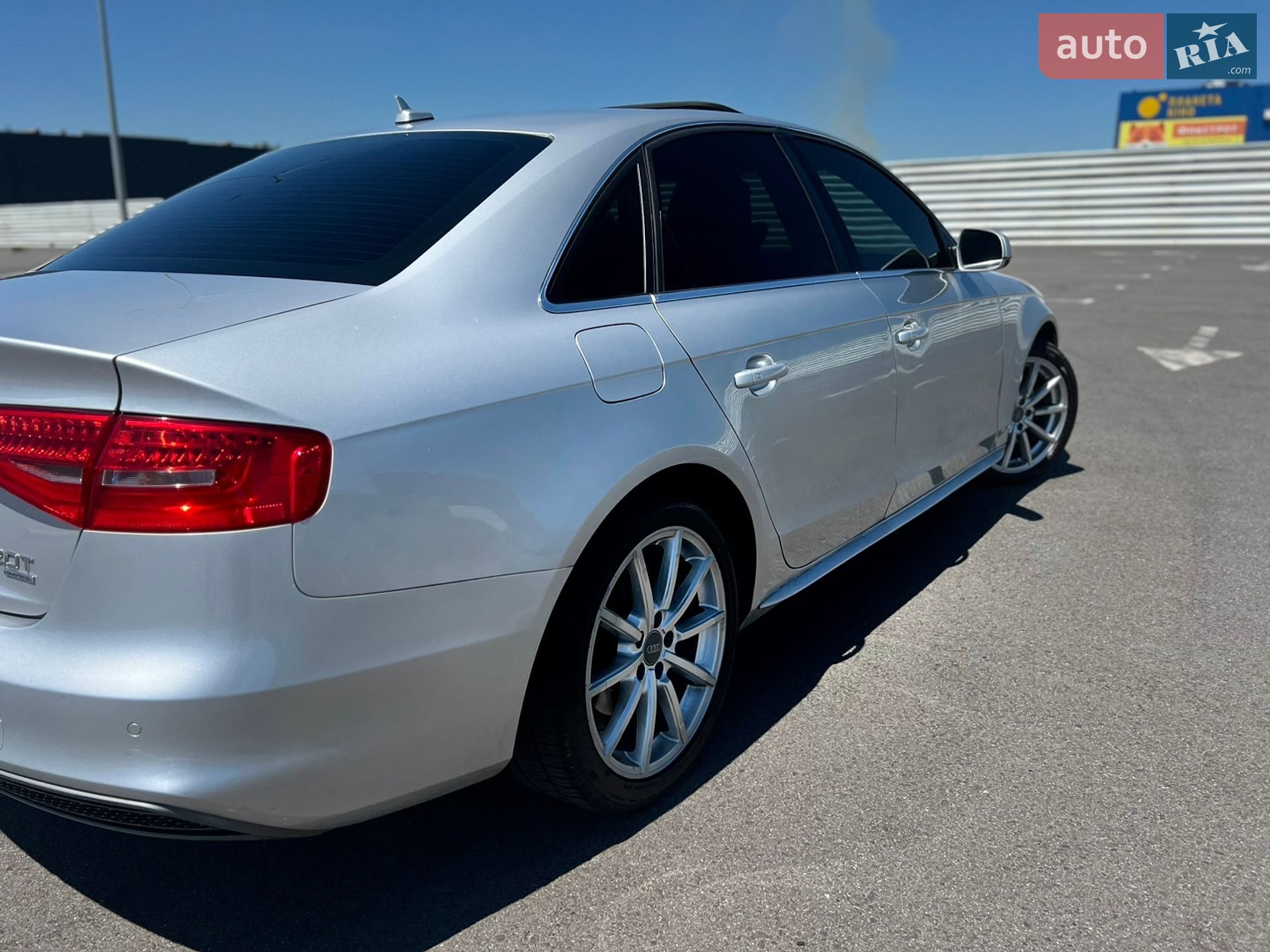 Audi A4 2013 VIN WAUFFAFL7EN024903 фото оголошення 9 з 27