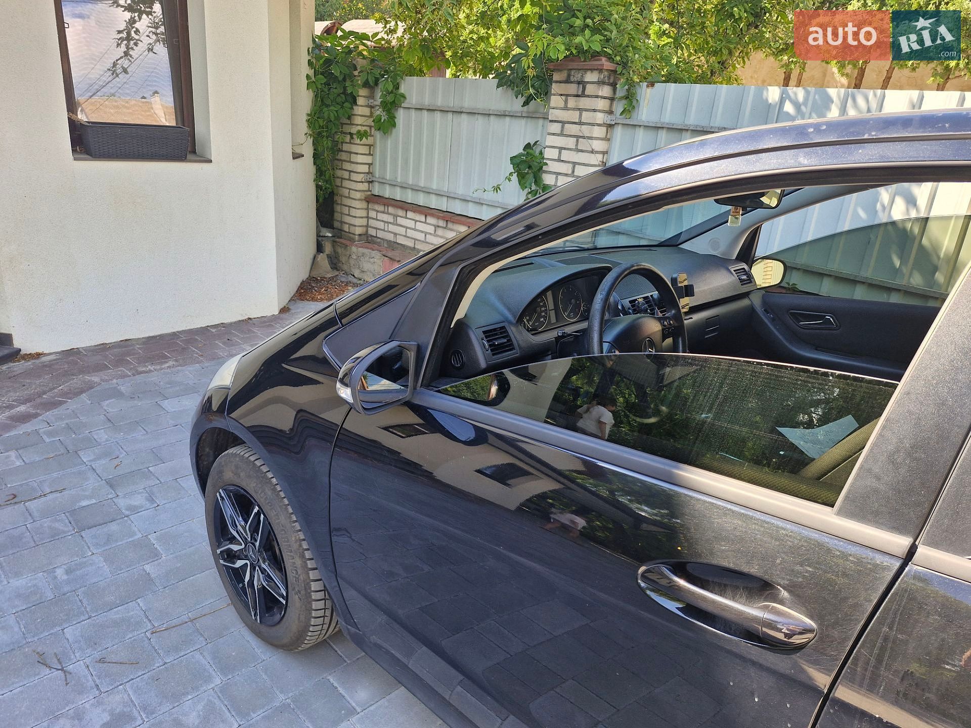 Mercedes-Benz A-Class 2011 VIN WDD1690322J956805 фото оголошення 9 з 29