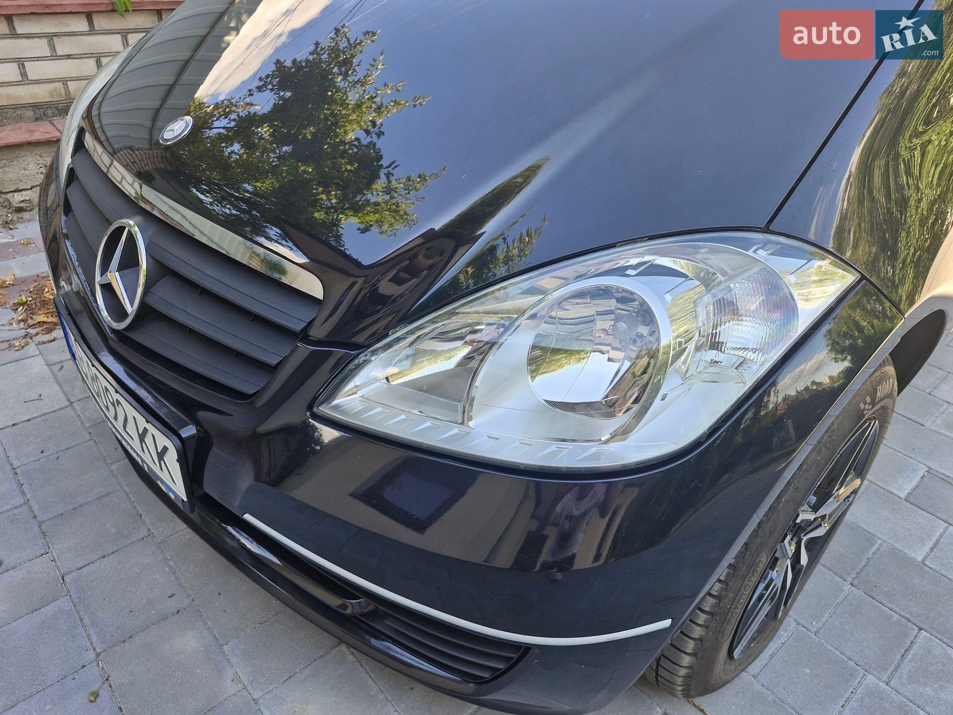 Mercedes-Benz A-Class 2011 VIN WDD1690322J956805 фото оголошення 3 з 29