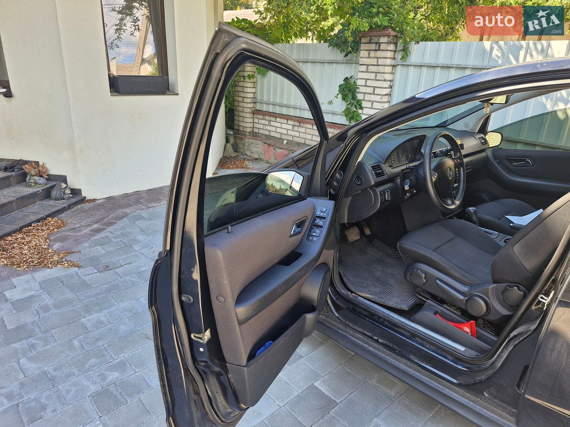 Mercedes-Benz A-Class 2011 VIN WDD1690322J956805 фото оголошення 13 з 29