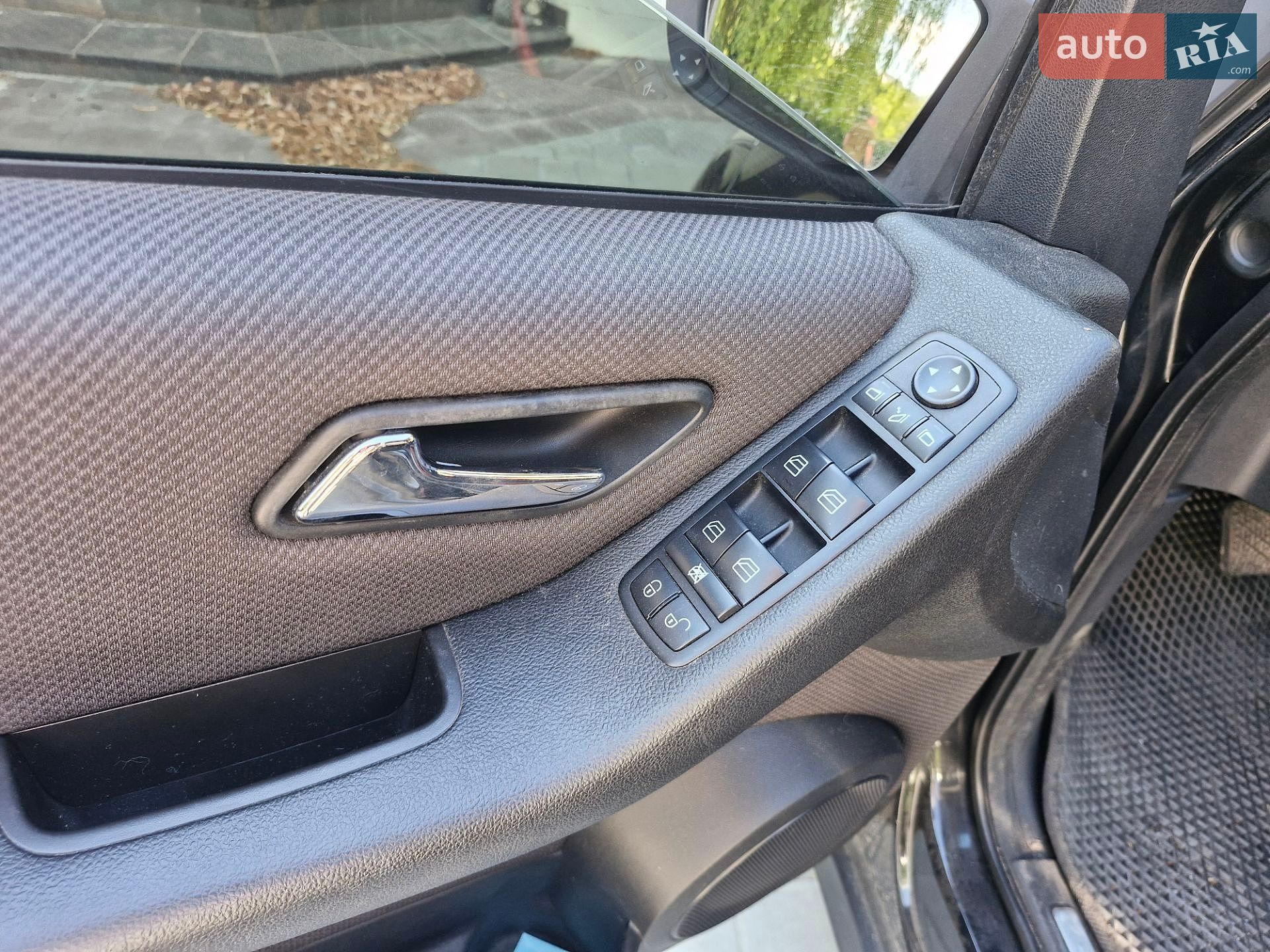 Mercedes-Benz A-Class 2011 VIN WDD1690322J956805 фото оголошення 14 з 29