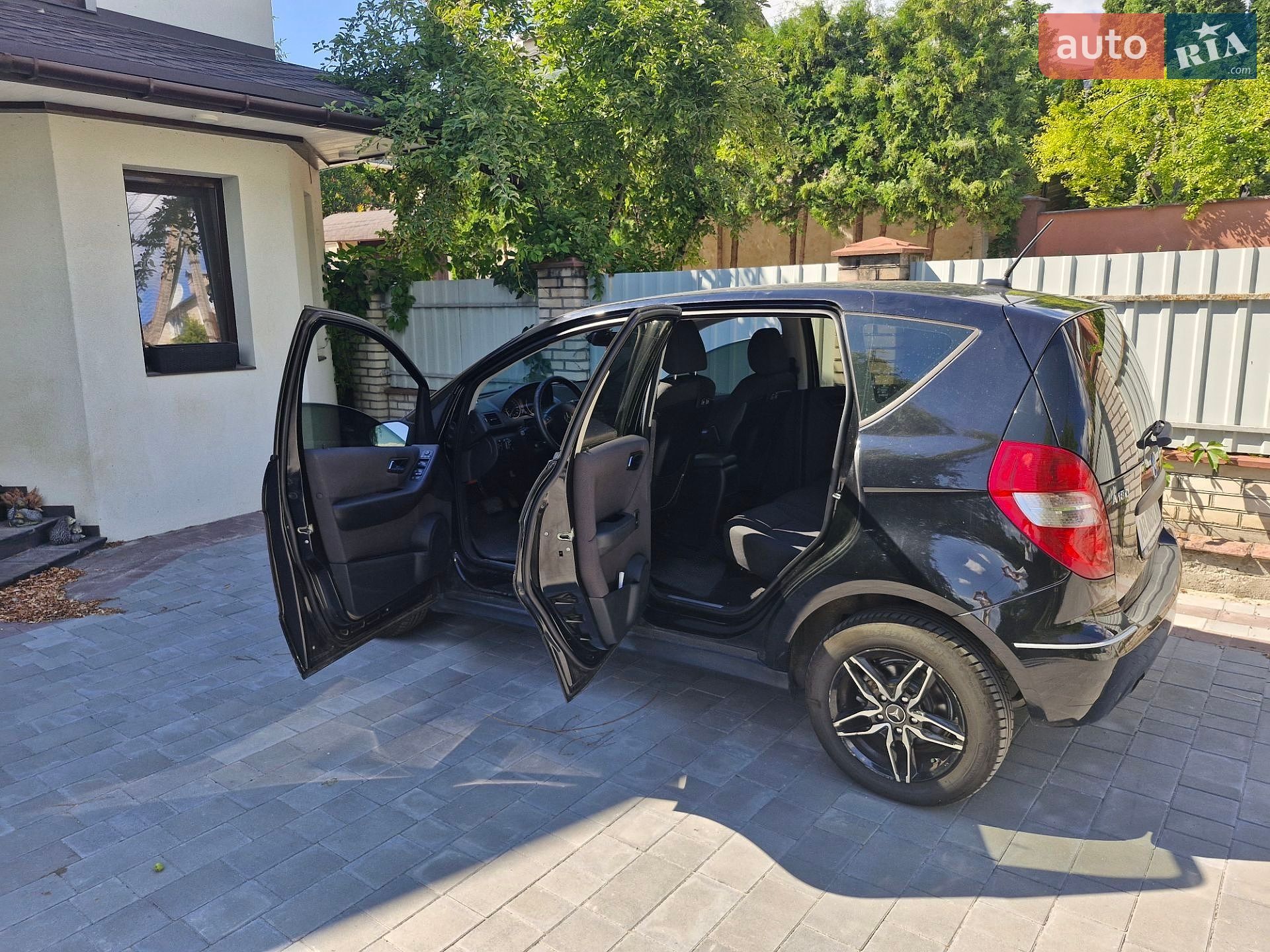 Mercedes-Benz A-Class 2011 VIN WDD1690322J956805 фото оголошення 19 з 29