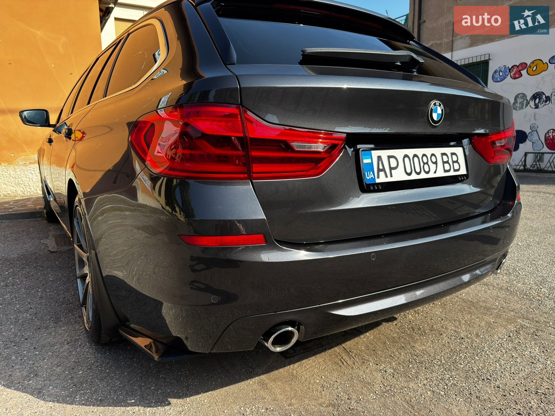 BMW 5 Series 2018 VIN WBAJM71060B268861 фото оголошення 49 з 54