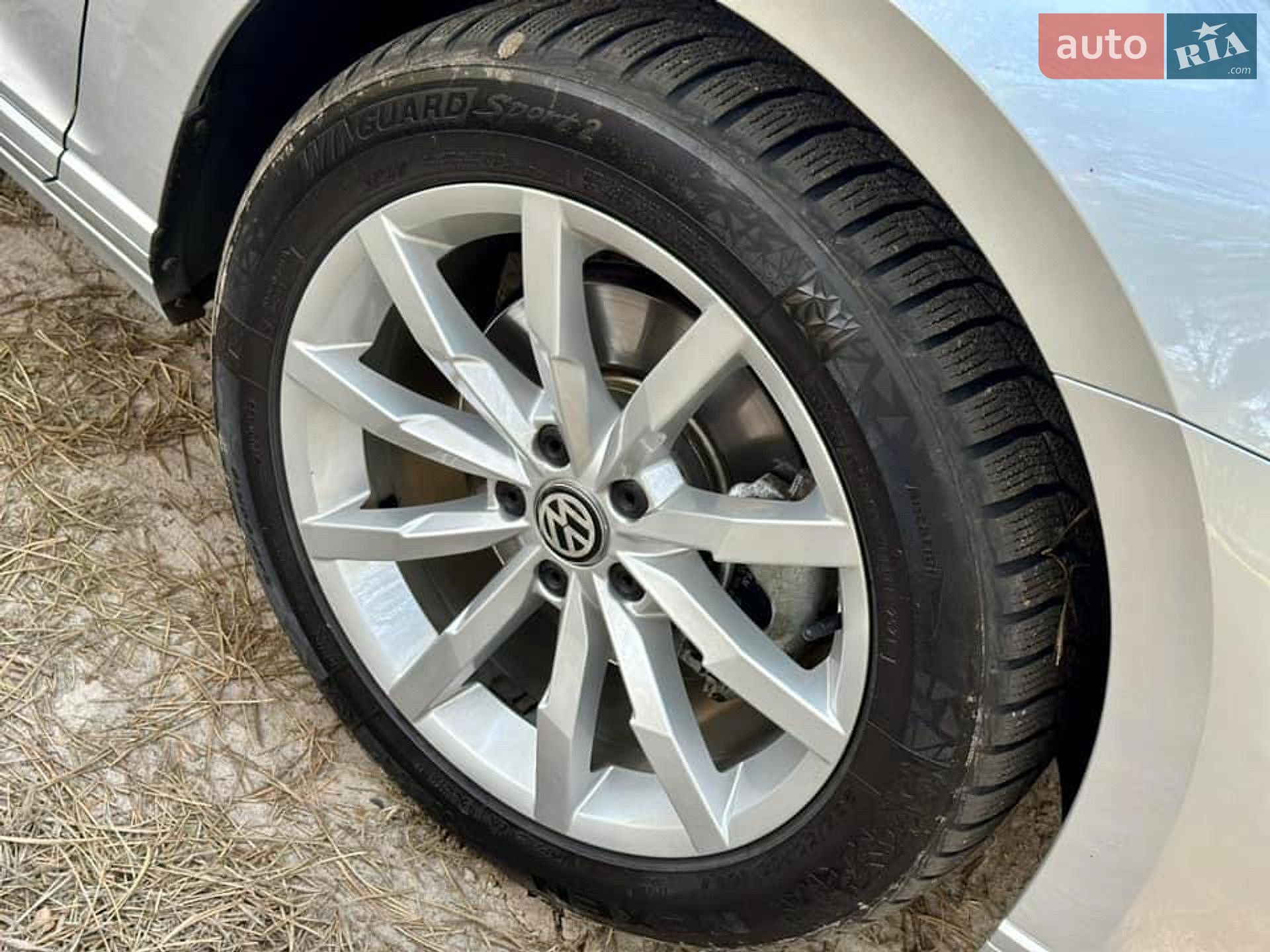 Volkswagen Passat 2016 VIN WVWZZZ3CZHE064028 фото оголошення 10 з 33