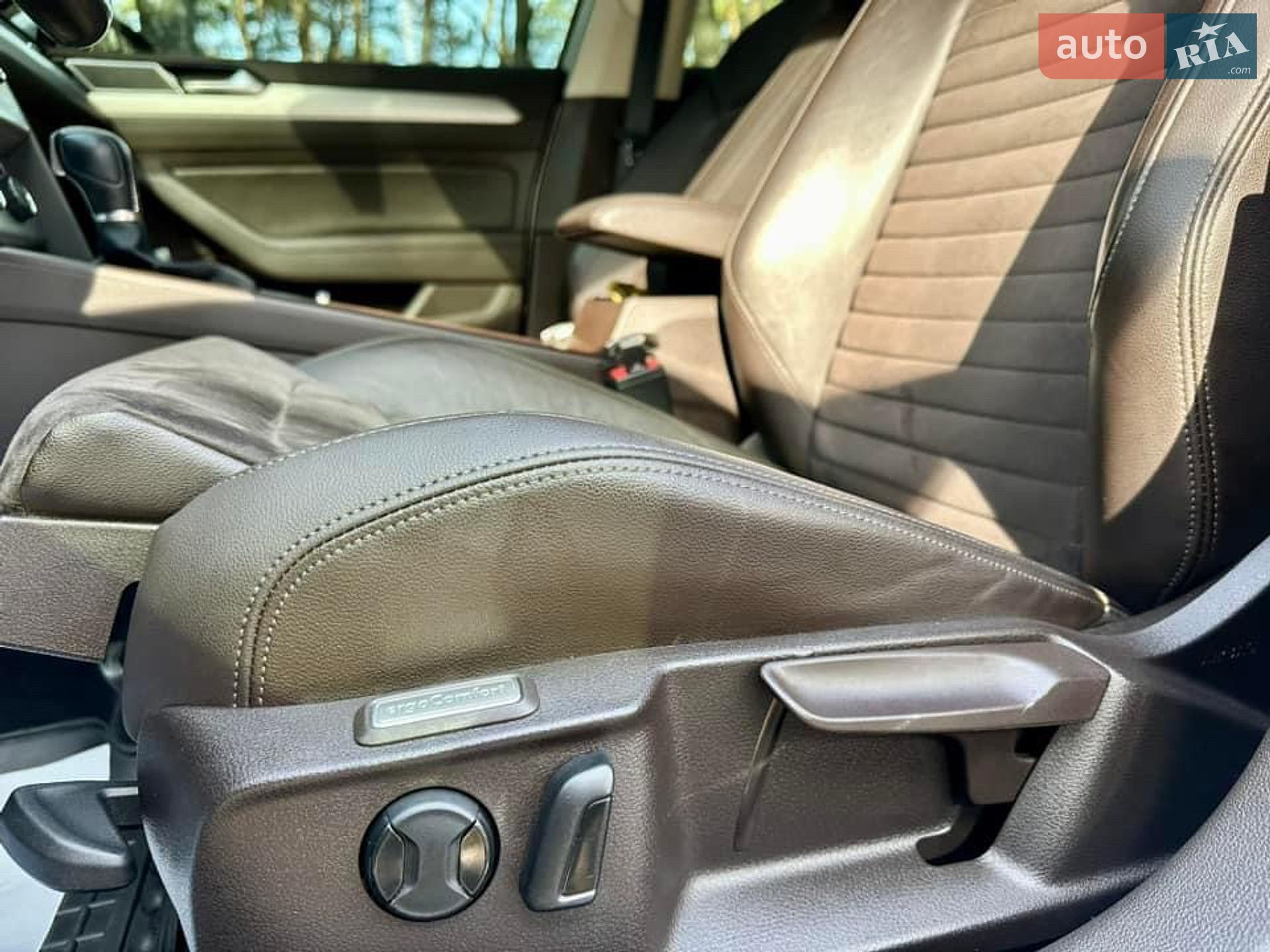 Volkswagen Passat 2016 VIN WVWZZZ3CZHE064028 фото оголошення 18 з 33