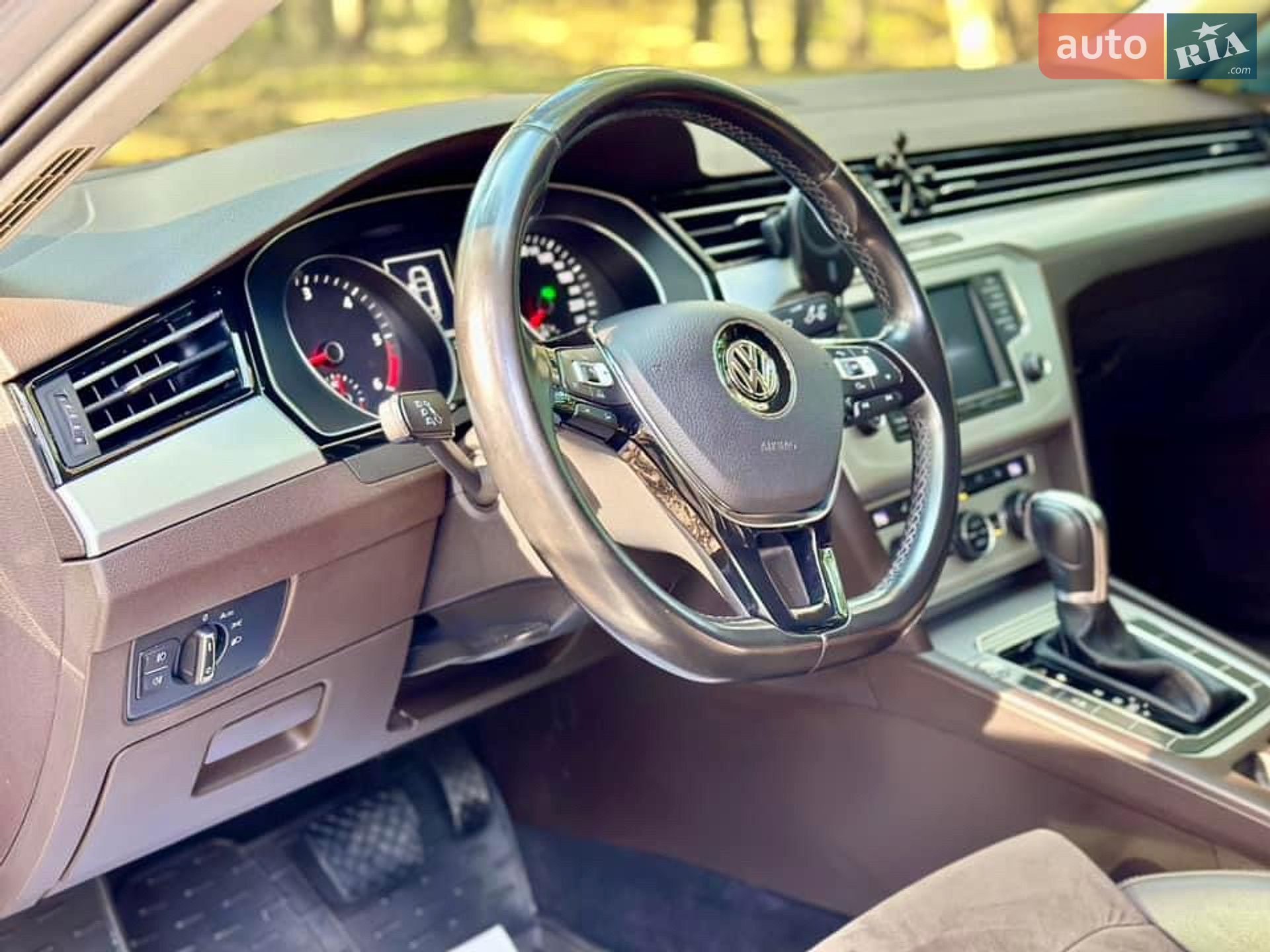 Volkswagen Passat 2016 VIN WVWZZZ3CZHE064028 фото оголошення 16 з 33