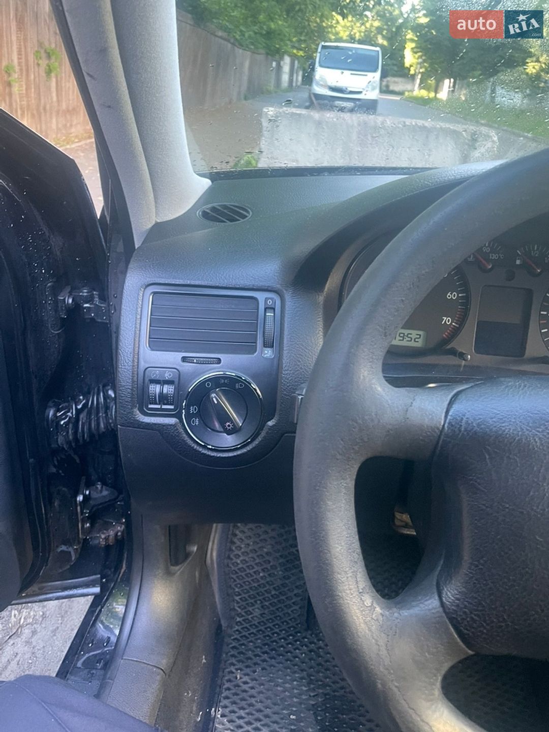Volkswagen Golf 2001 VIN WVWZZZ1JZ1W089817 фото оголошення 11 з 23