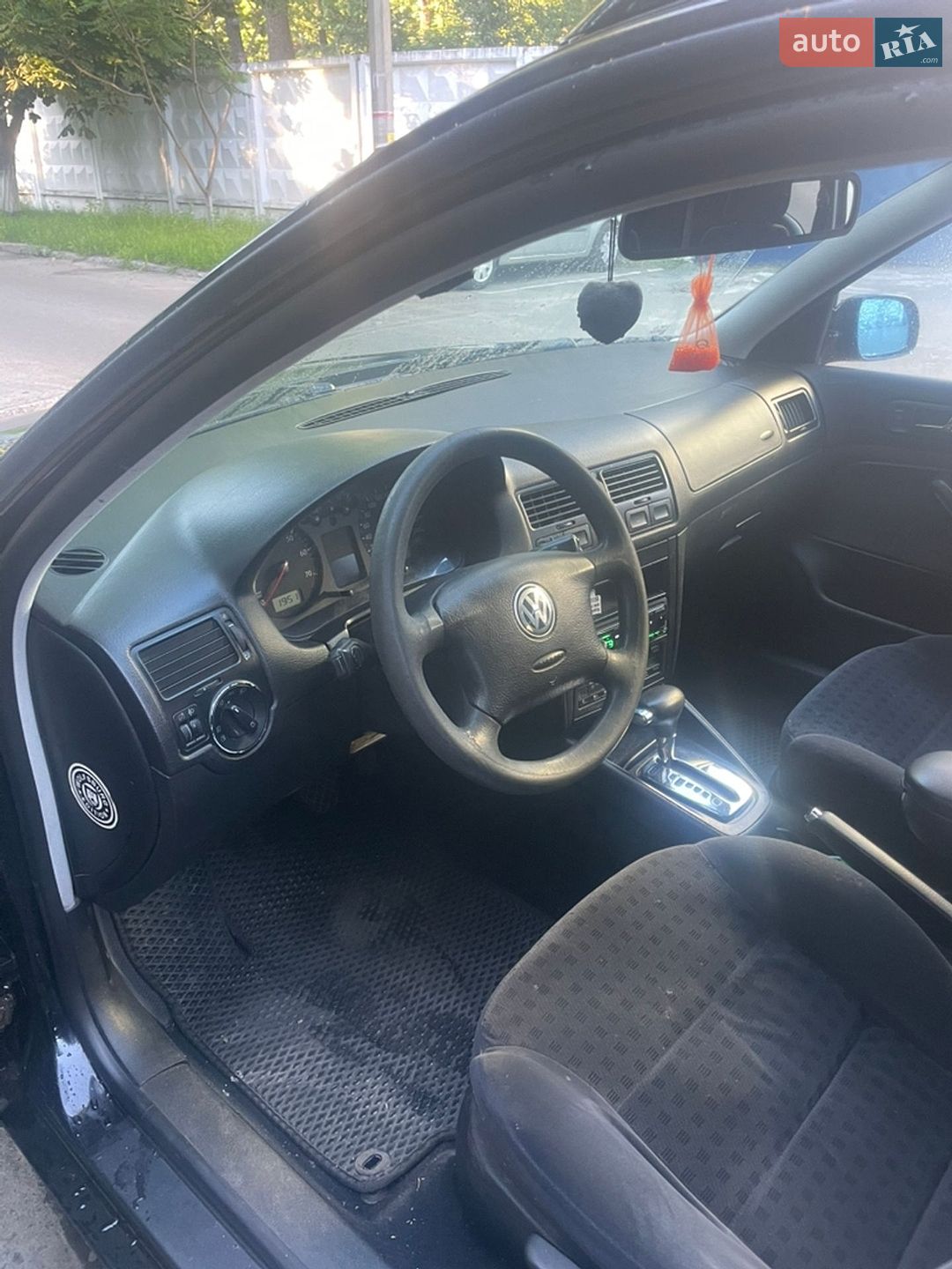 Volkswagen Golf 2001 VIN WVWZZZ1JZ1W089817 фото оголошення 13 з 23