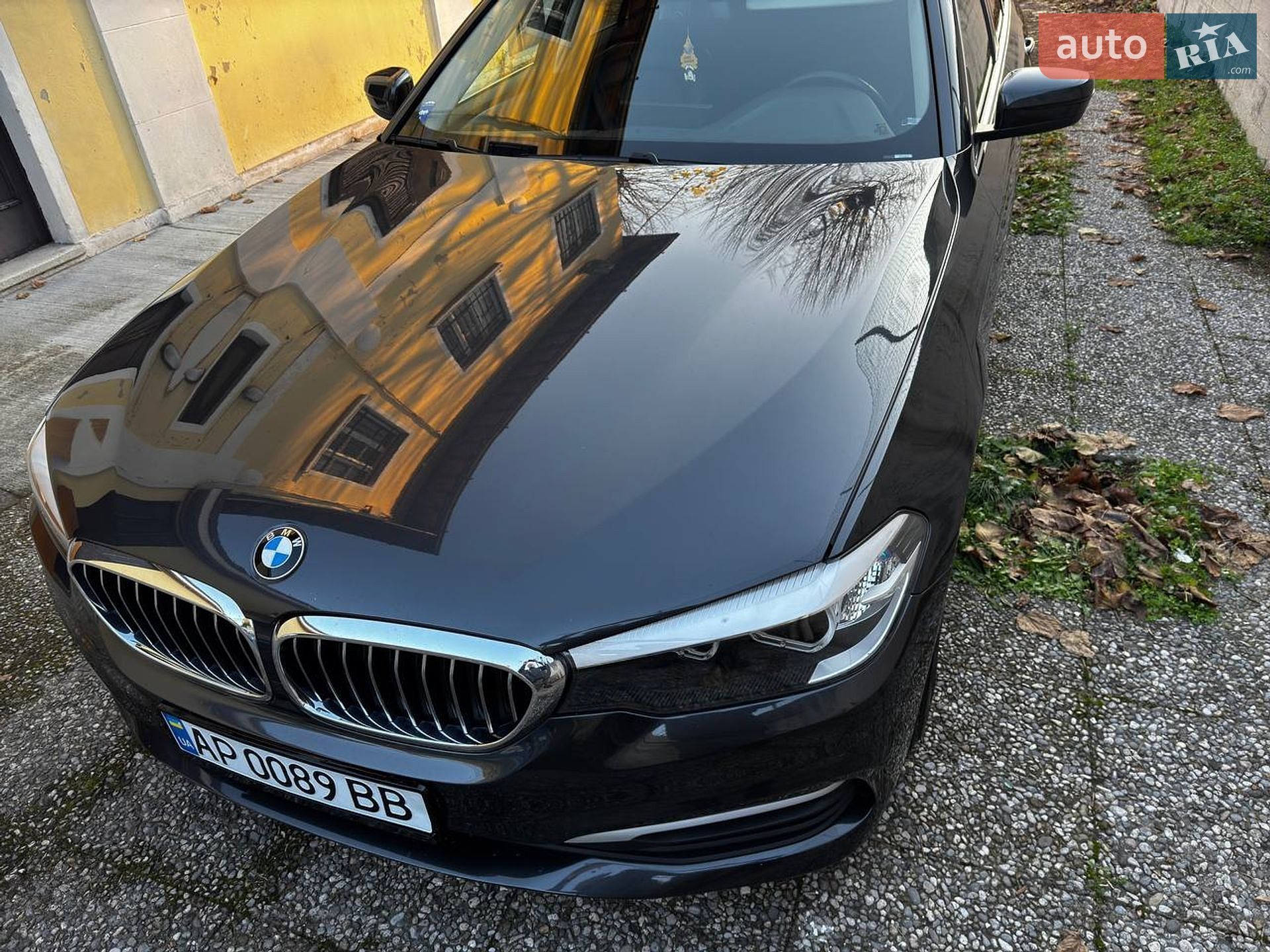 BMW 5 Series 2018 VIN WBAJM71060B268861 фото оголошення 17 з 54
