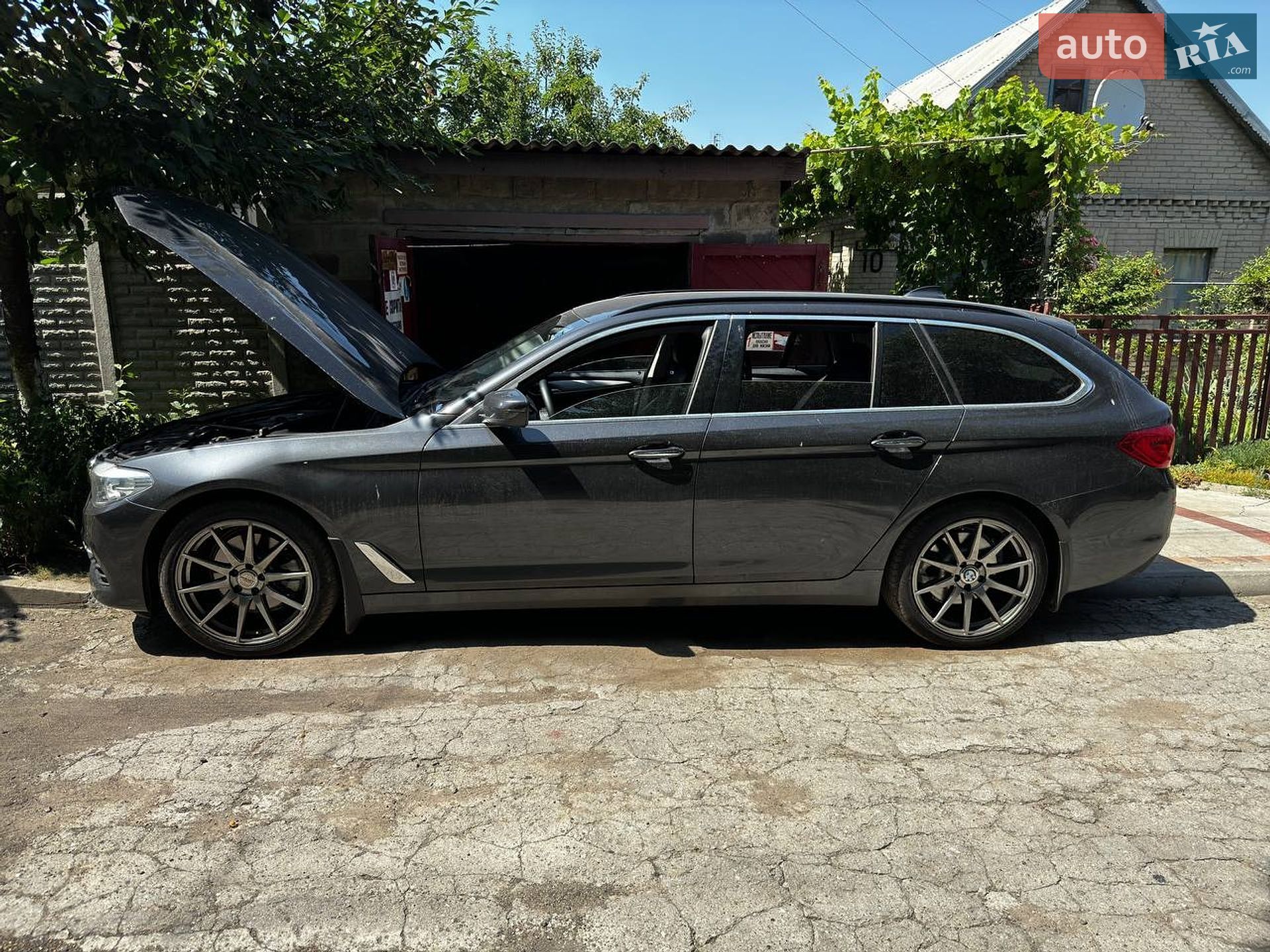 BMW 5 Series 2018 VIN WBAJM71060B268861 фото оголошення 38 з 54