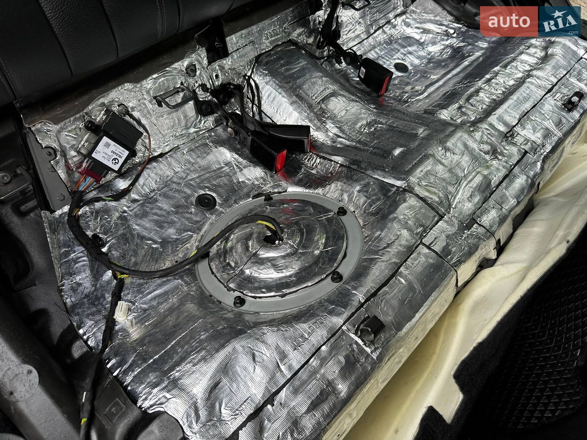 BMW 5 Series 2018 VIN WBAJM71060B268861 фото оголошення 43 з 54