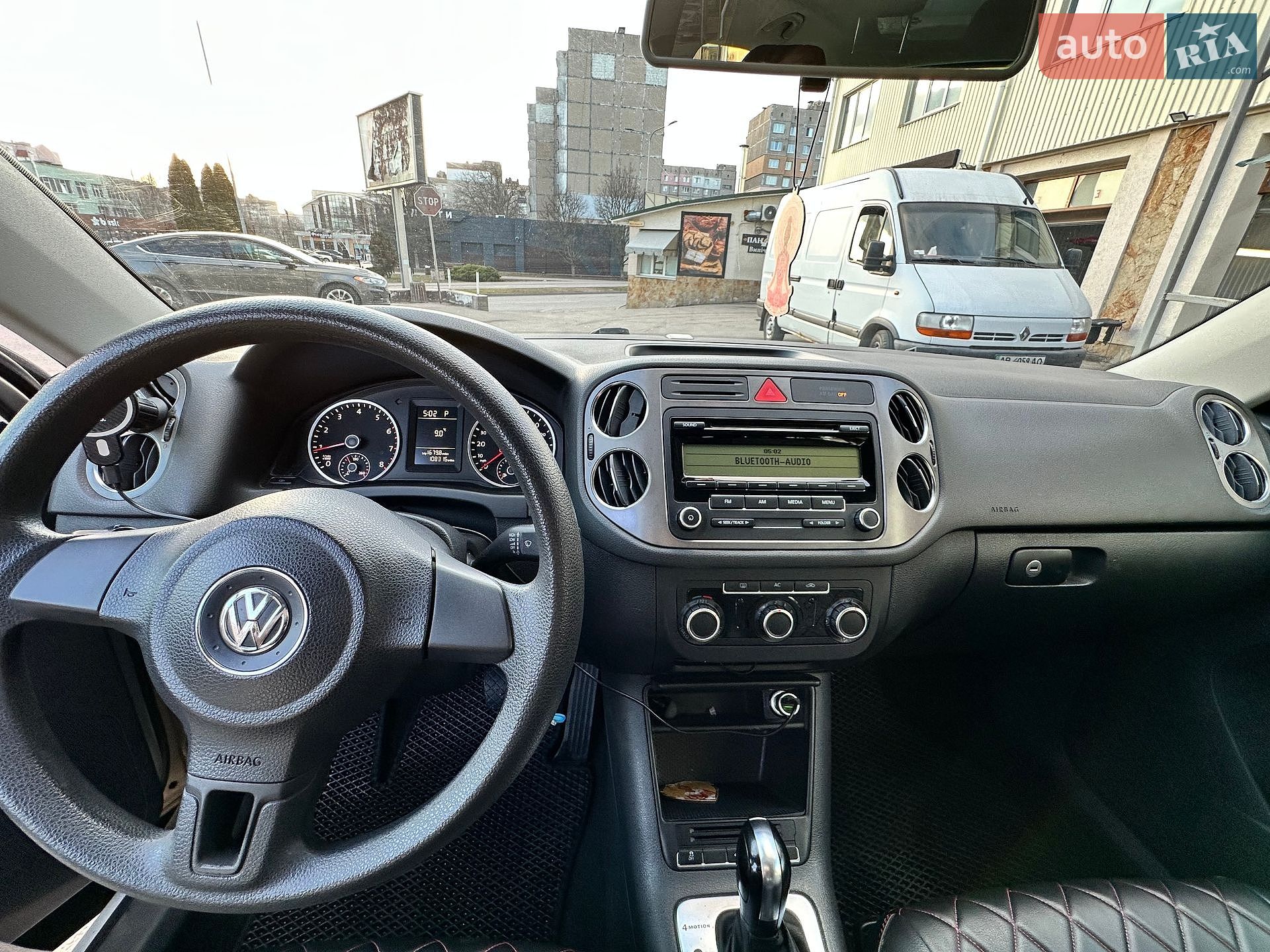 Volkswagen Tiguan 2010 VIN WVGBV7AX0BW506387 фото оголошення 5 з 12