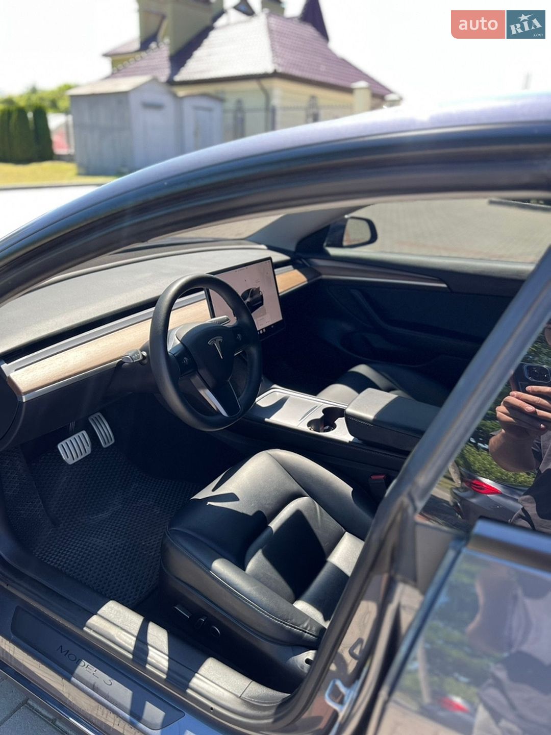 Tesla Model 3 2023 VIN 5YJ3E1EC1PF495943 фото оголошення 9 з 20