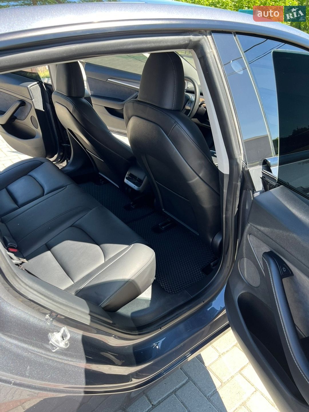 Tesla Model 3 2023 VIN 5YJ3E1EC1PF495943 фото оголошення 12 з 20