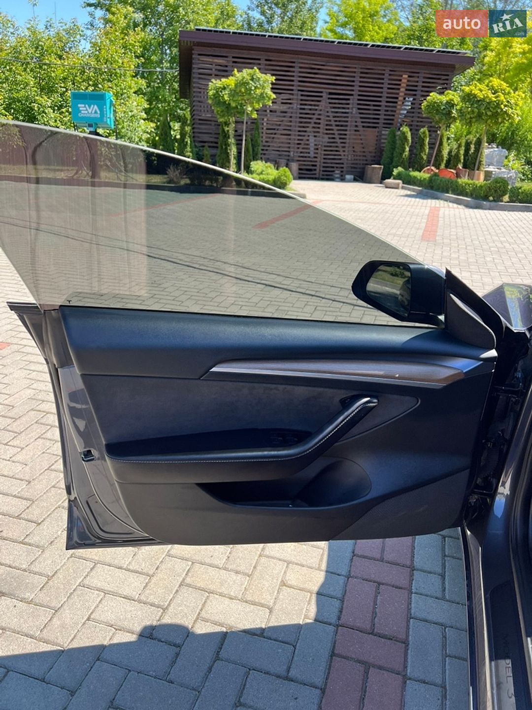 Tesla Model 3 2023 VIN 5YJ3E1EC1PF495943 фото оголошення 18 з 20