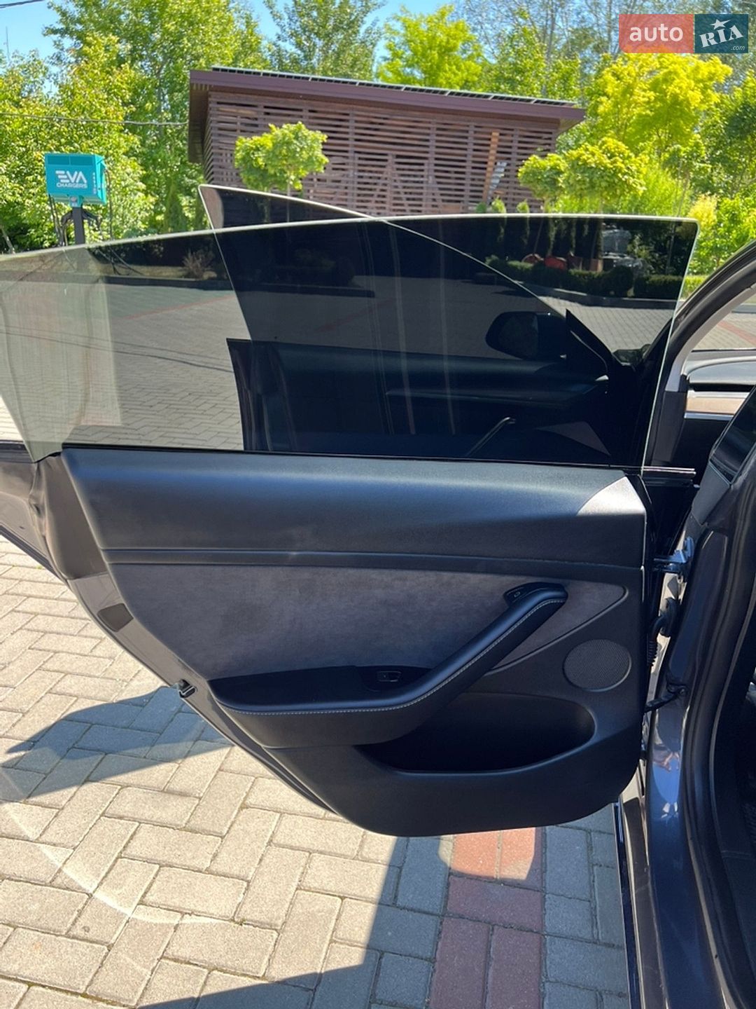 Tesla Model 3 2023 VIN 5YJ3E1EC1PF495943 фото оголошення 17 з 20