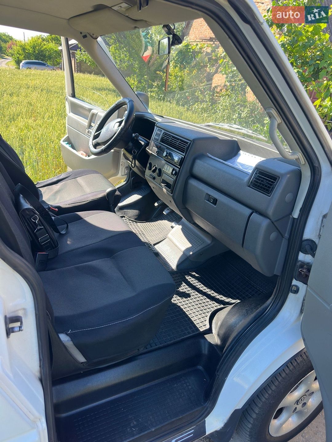 Volkswagen Transporter 1997 VIN WV1ZZZ70ZVH076435 фото оголошення 6 з 8