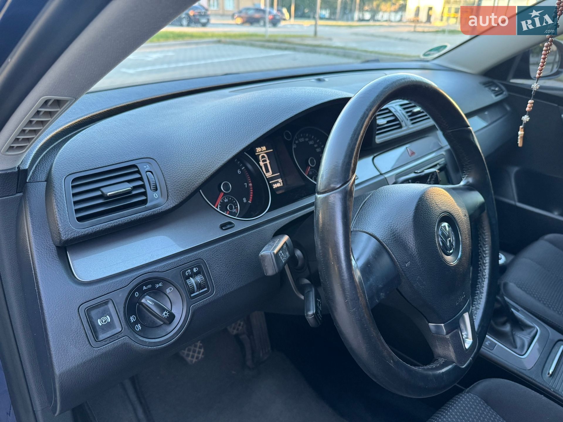 Volkswagen Passat 2009 VIN WVWZZZ3CZAE015749 фото оголошення 16 з 25