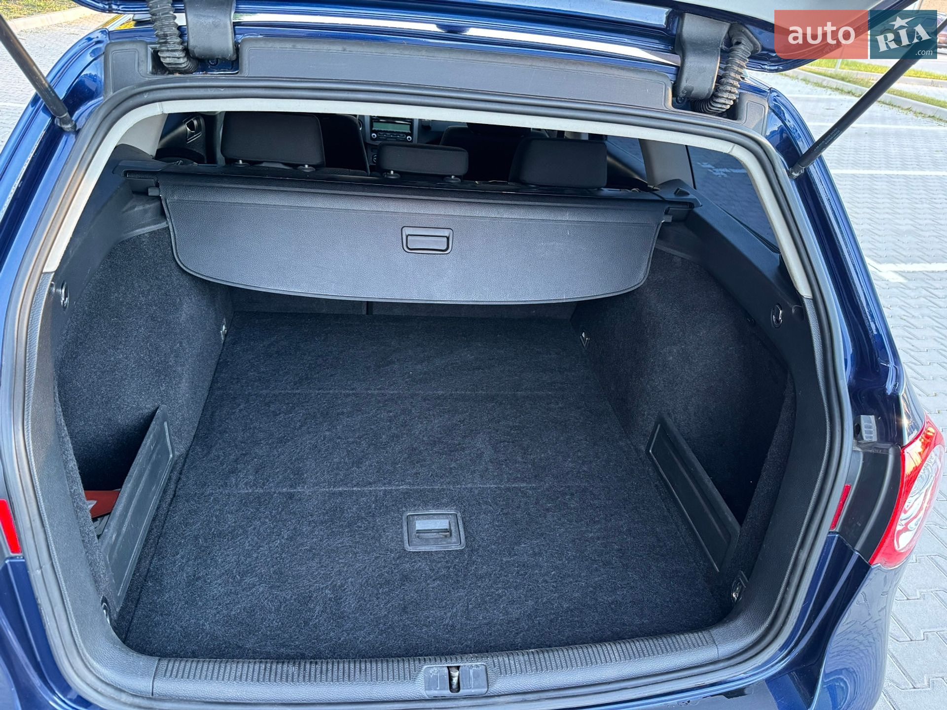 Volkswagen Passat 2009 VIN WVWZZZ3CZAE015749 фото оголошення 25 з 25
