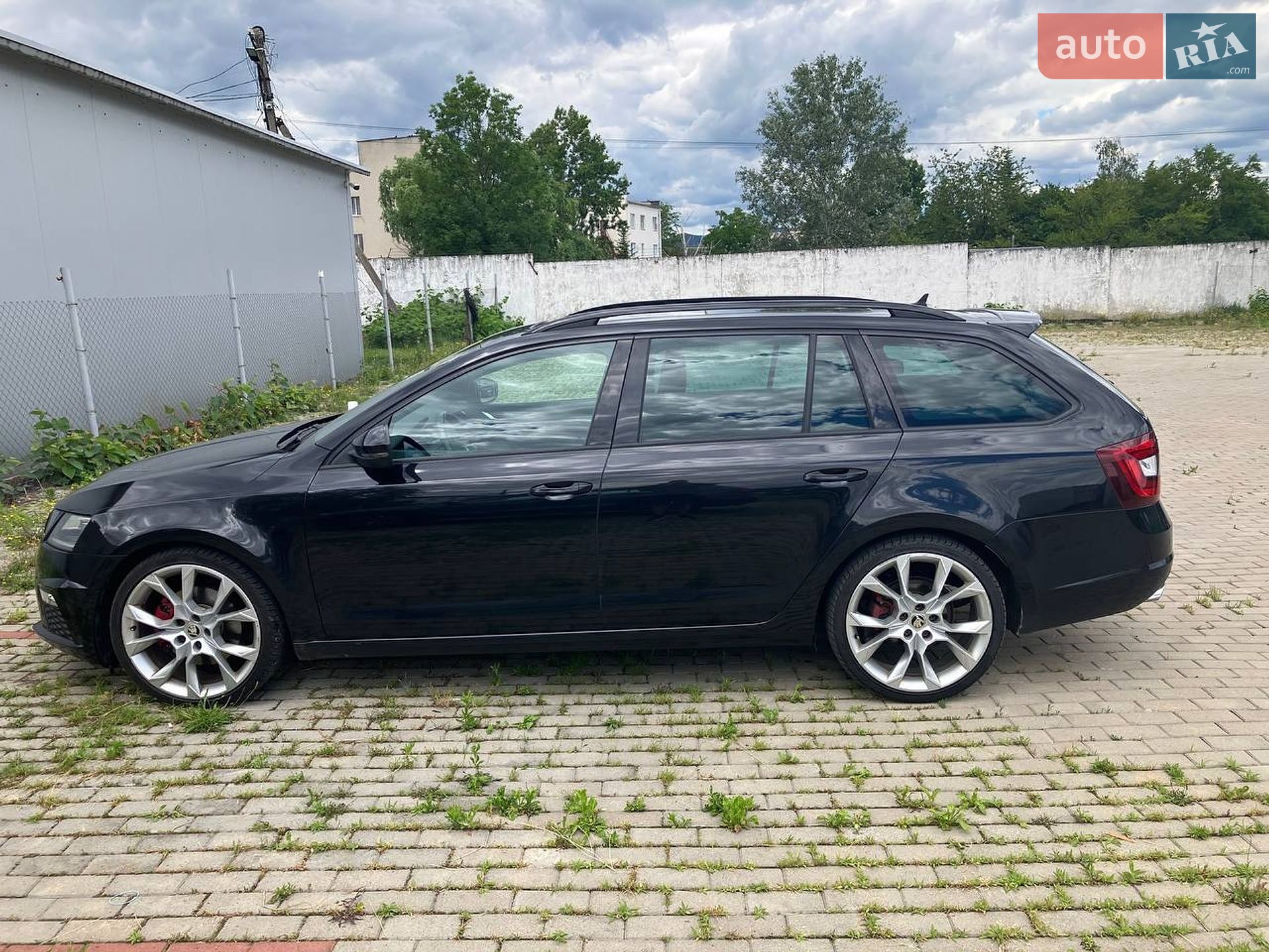 Skoda Octavia 2017 VIN TMBLK7NE8J0241357 фото оголошення 11 з 73