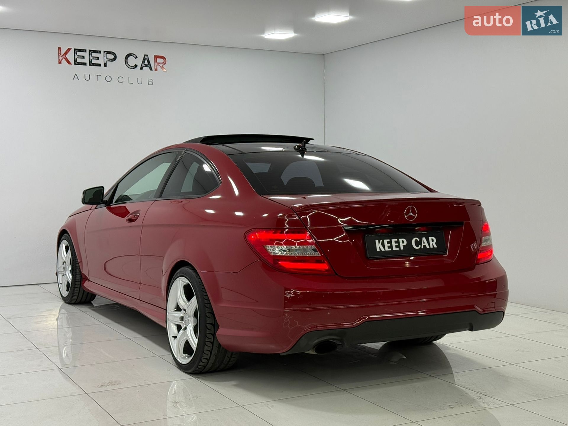 Mercedes-Benz C-Class 2013 VIN WDDGJ4HB6EG278382 фото оголошення 8 з 24