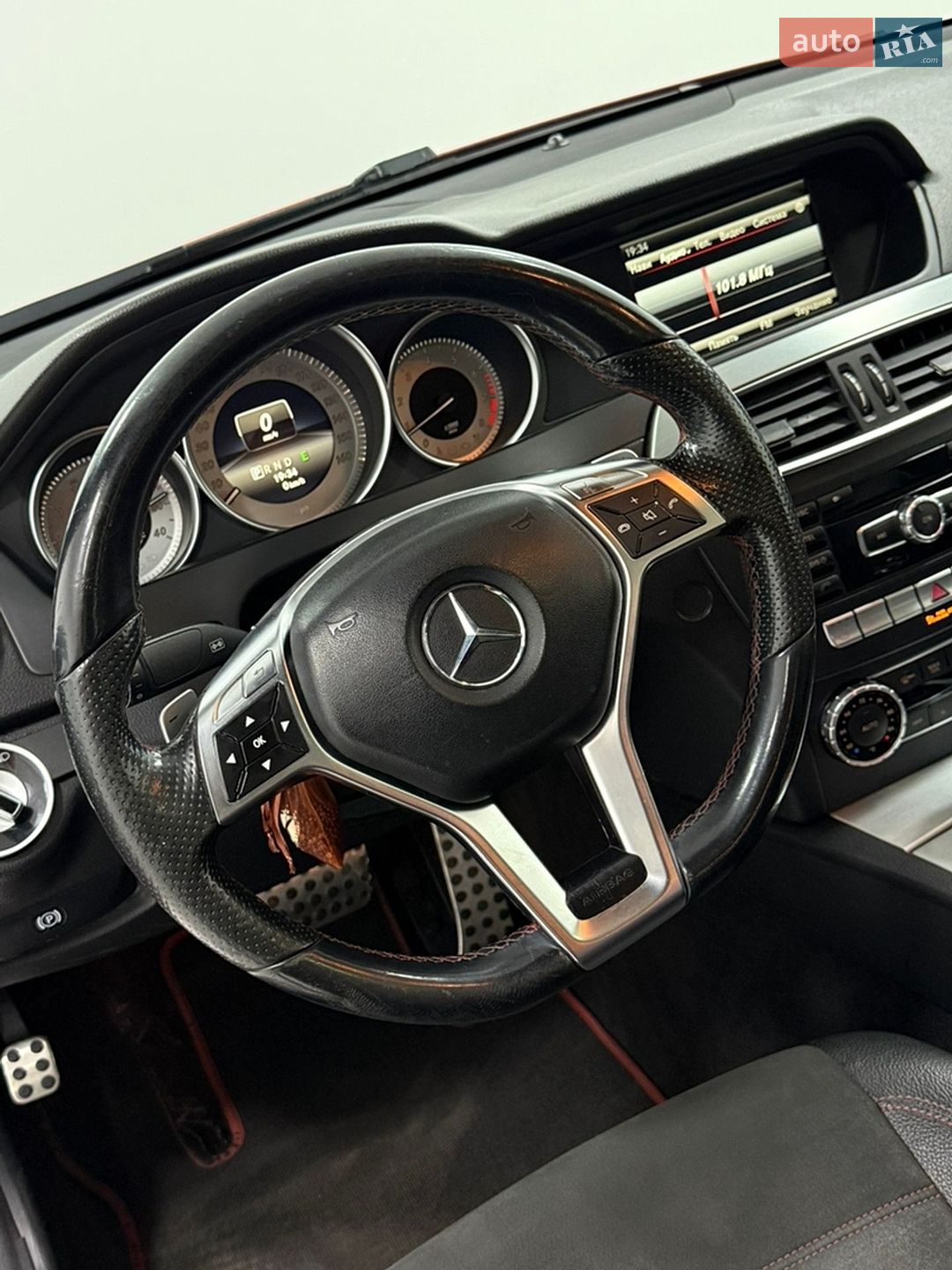 Mercedes-Benz C-Class 2013 VIN WDDGJ4HB6EG278382 фото оголошення 18 з 24
