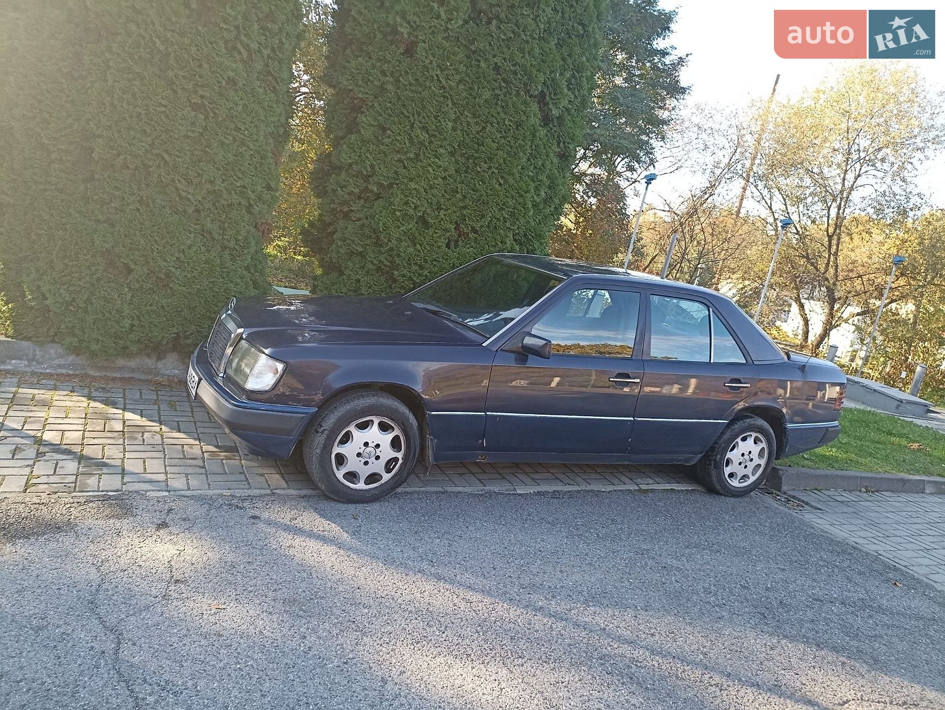Mercedes-Benz E-Class 1993 VIN WDB1241251B774024 фото оголошення 4 з 6